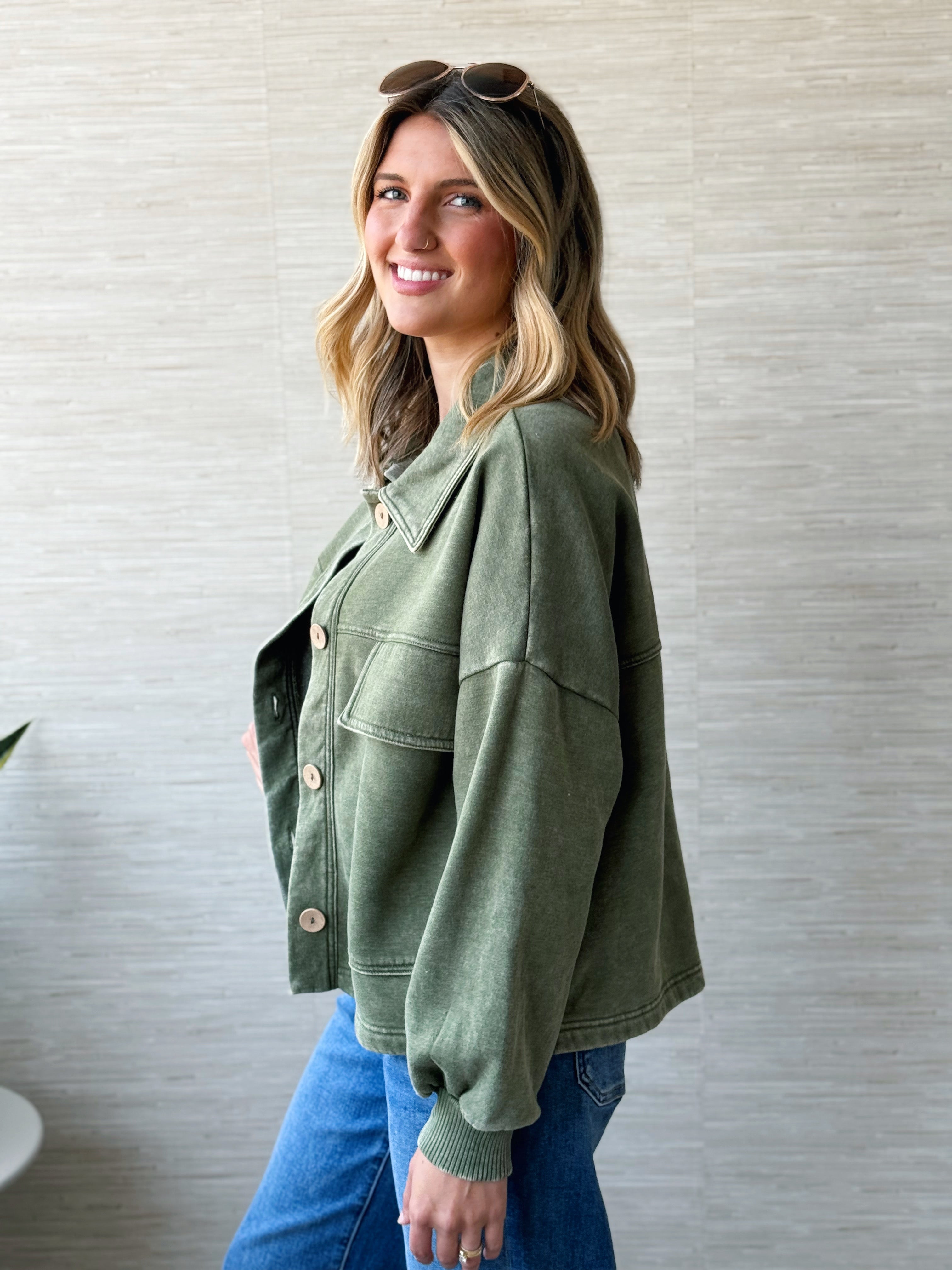 Jesse Shacket - LIGHT OLIVE