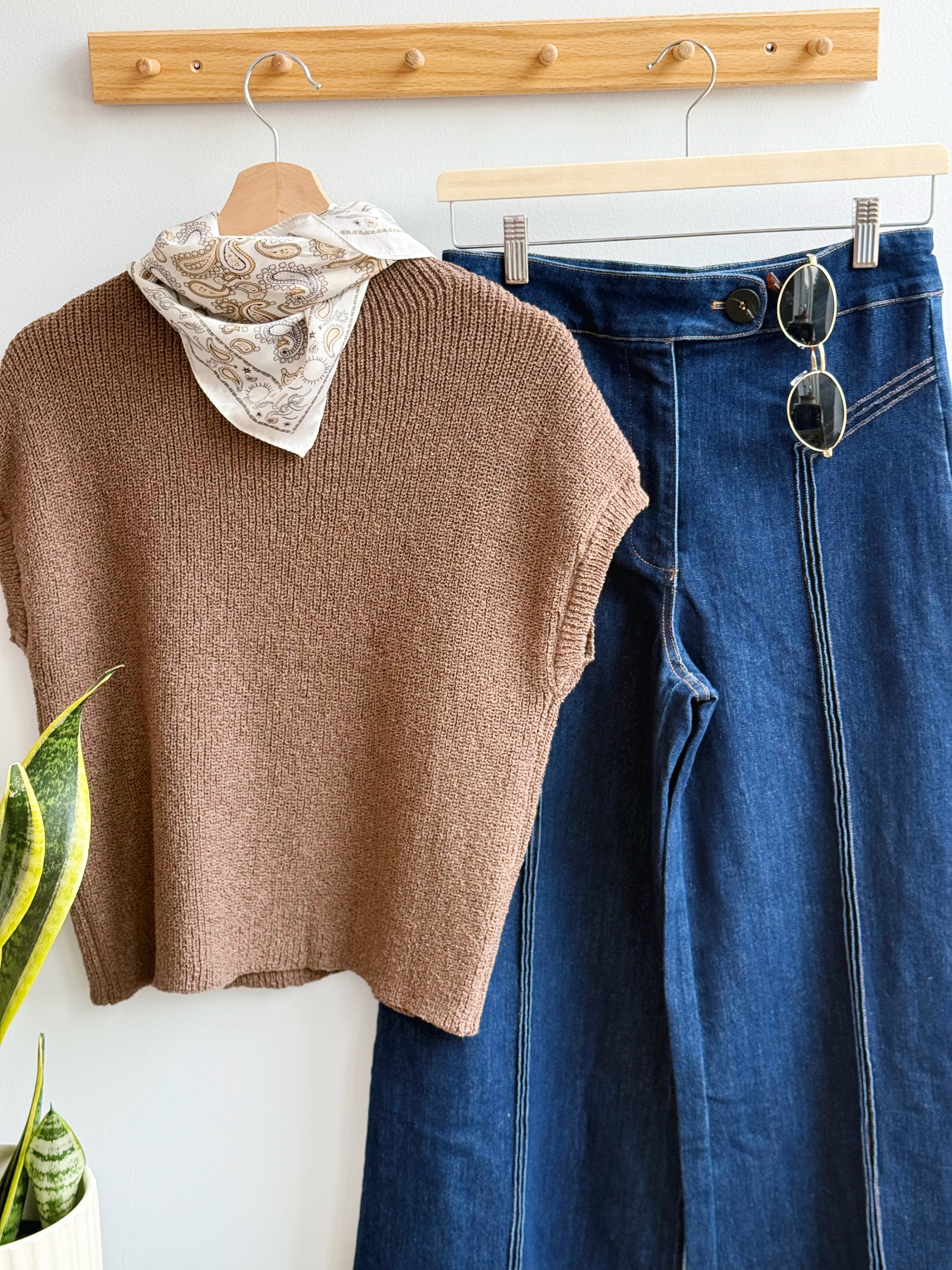 Coffee & Class Top- LIGHT MOCHA