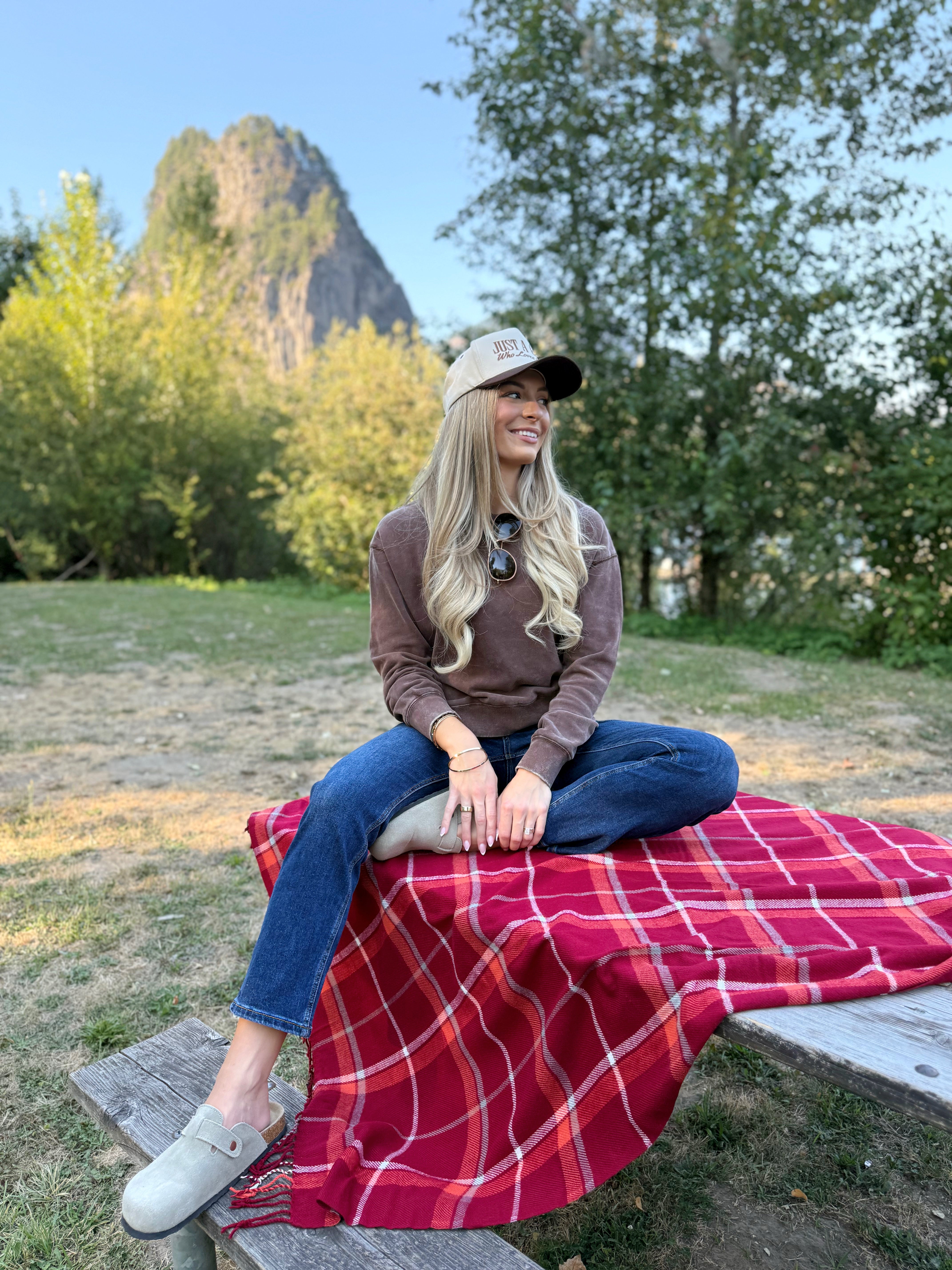 Maple Leaf Sweatshirt - DARK BROWN