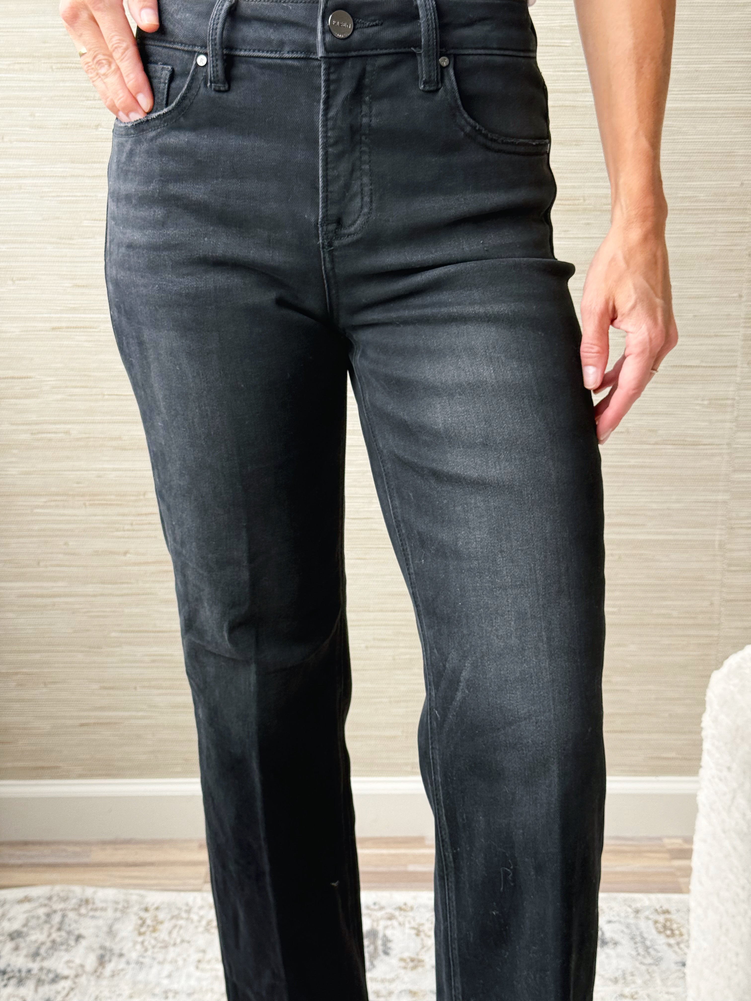 [RISEN] Thalia Jean - WASHED BLACK