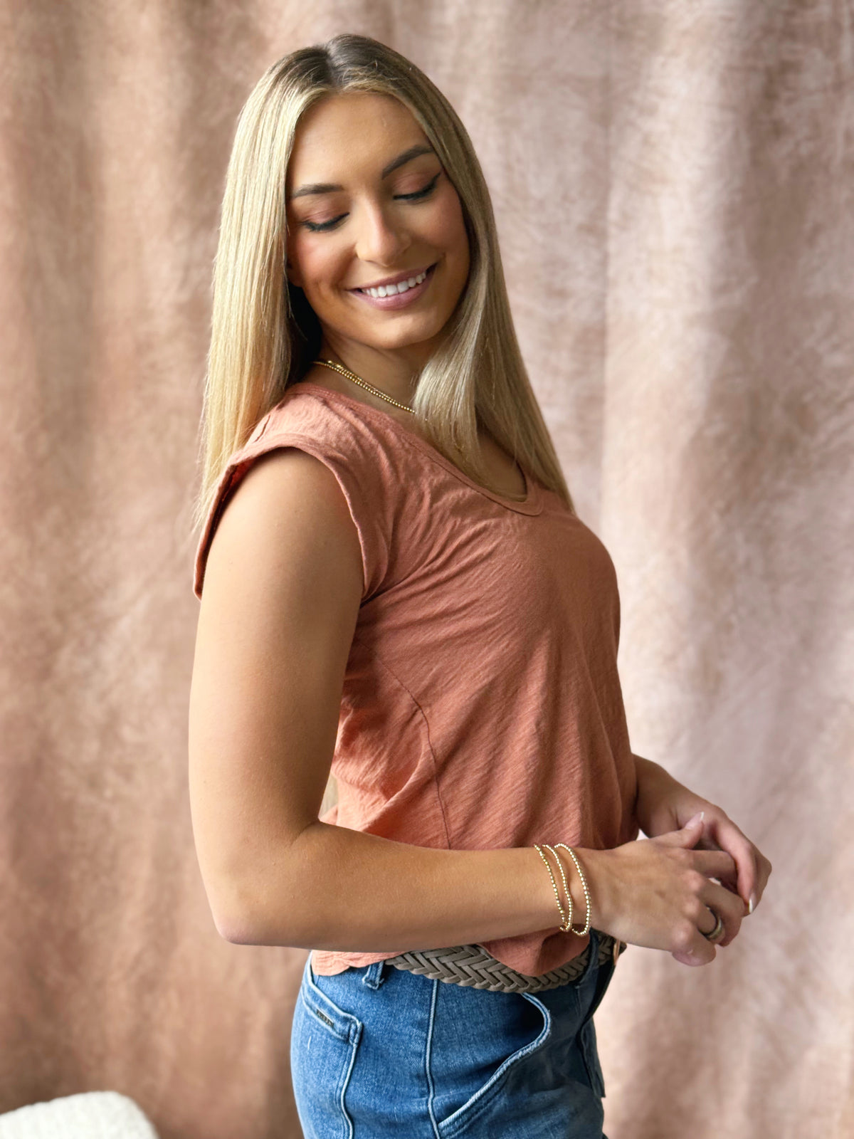 Naomi Tee - TERRACOTTA