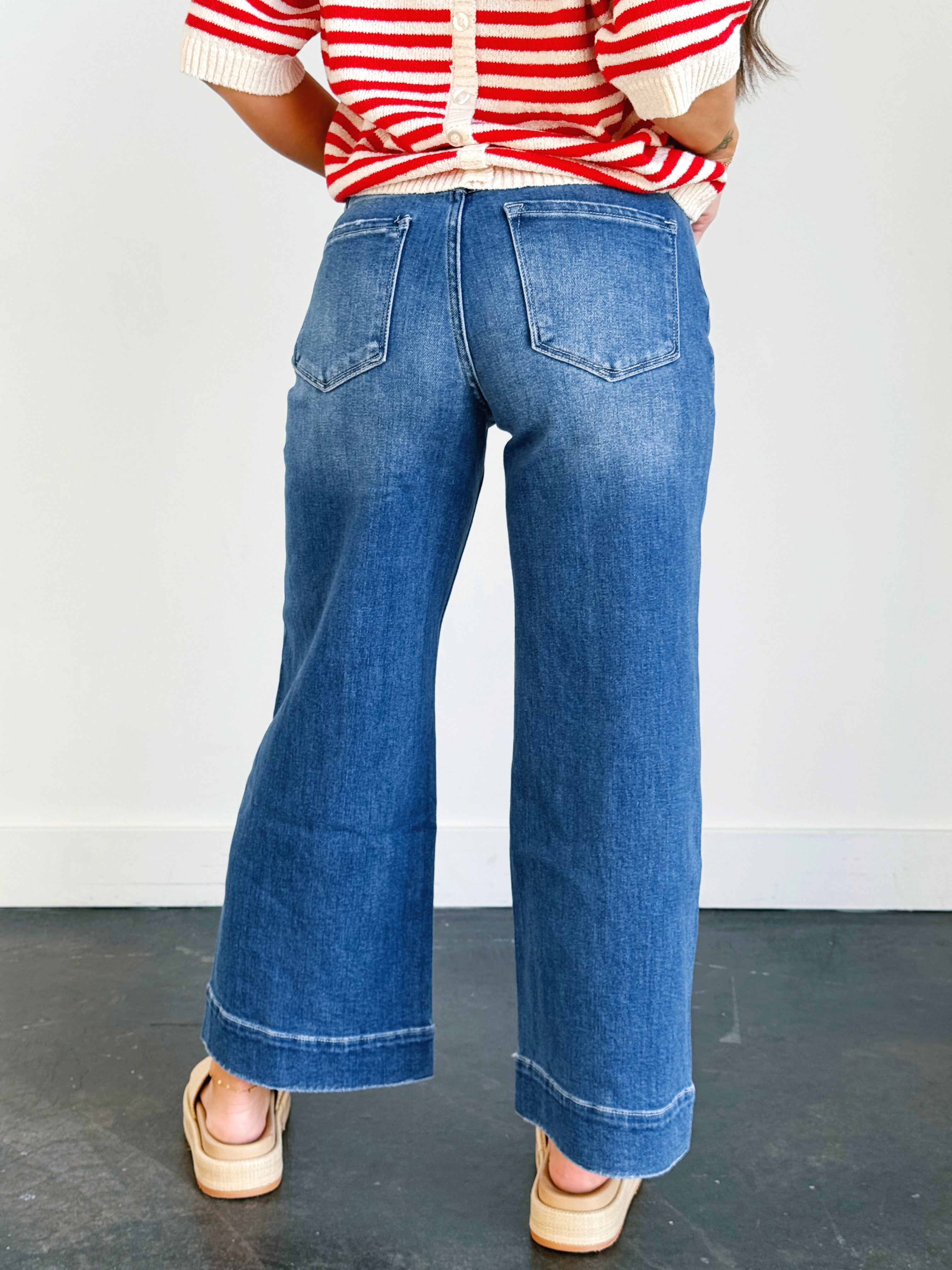 [FLYING MONKEY] Manon Jean - LET IT RAIN