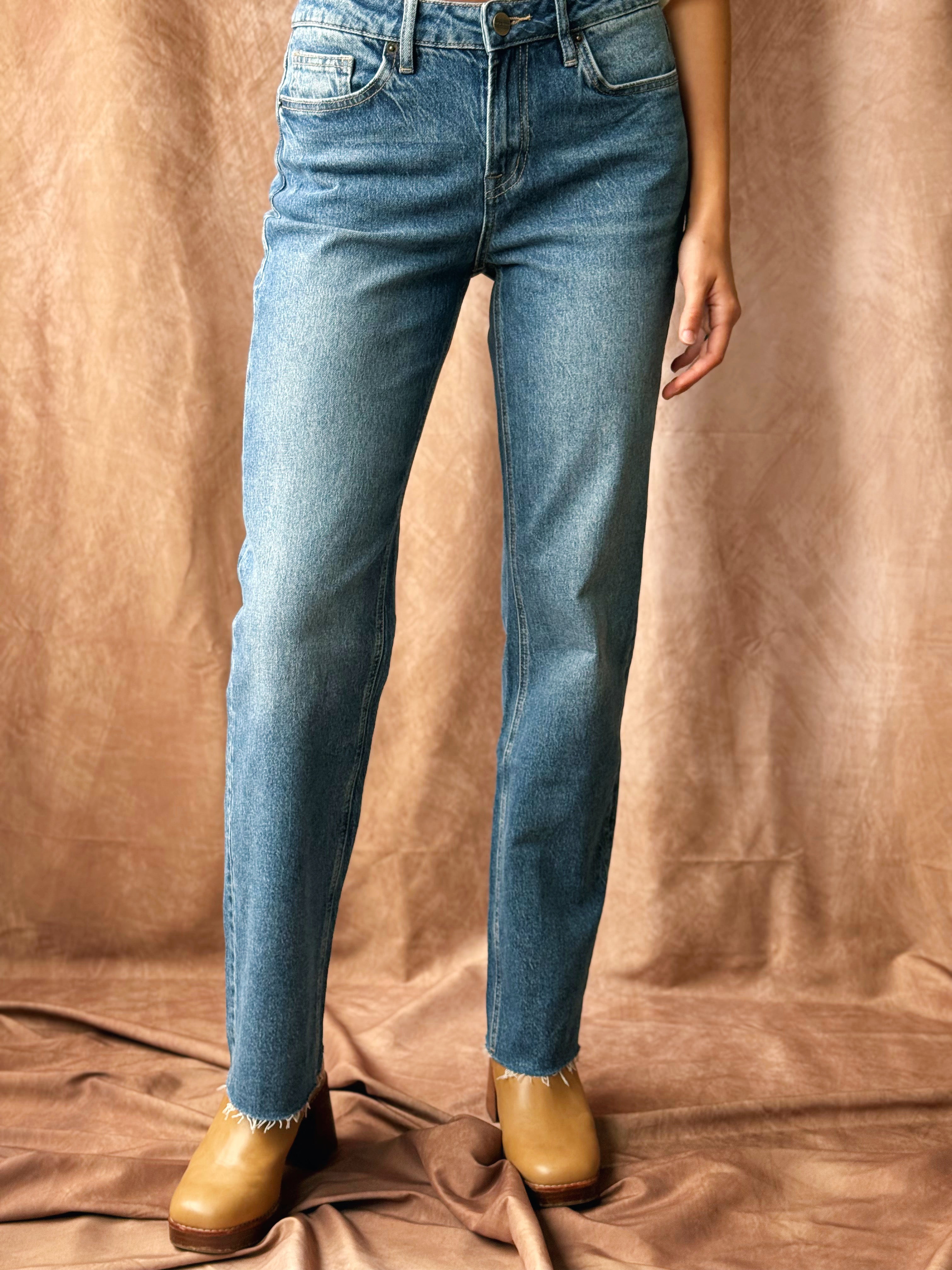 [MICA] Pookie Straight Leg Jean - LIGHT INDIGO