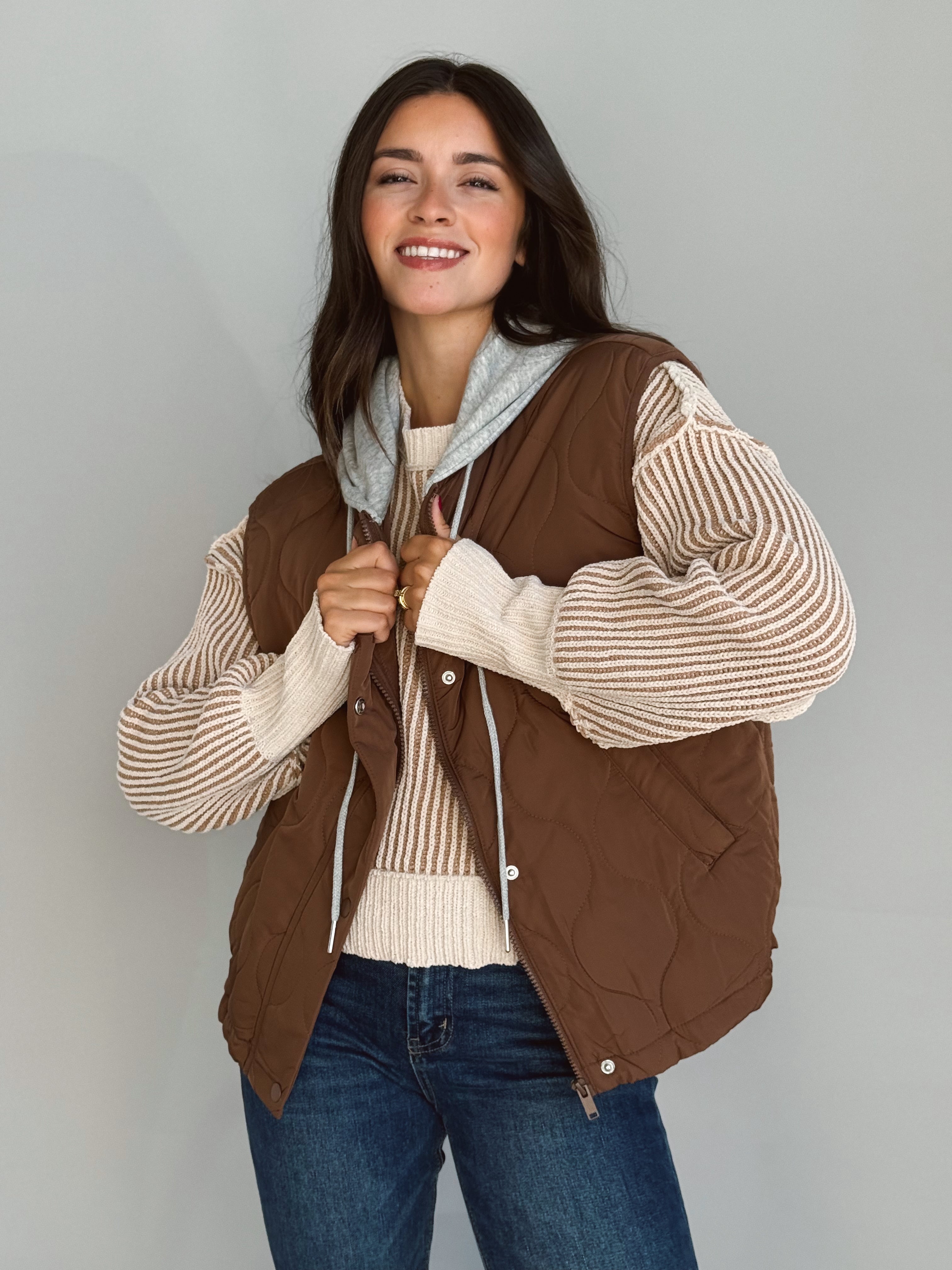 Christopher Hooded Vest - MOCHA