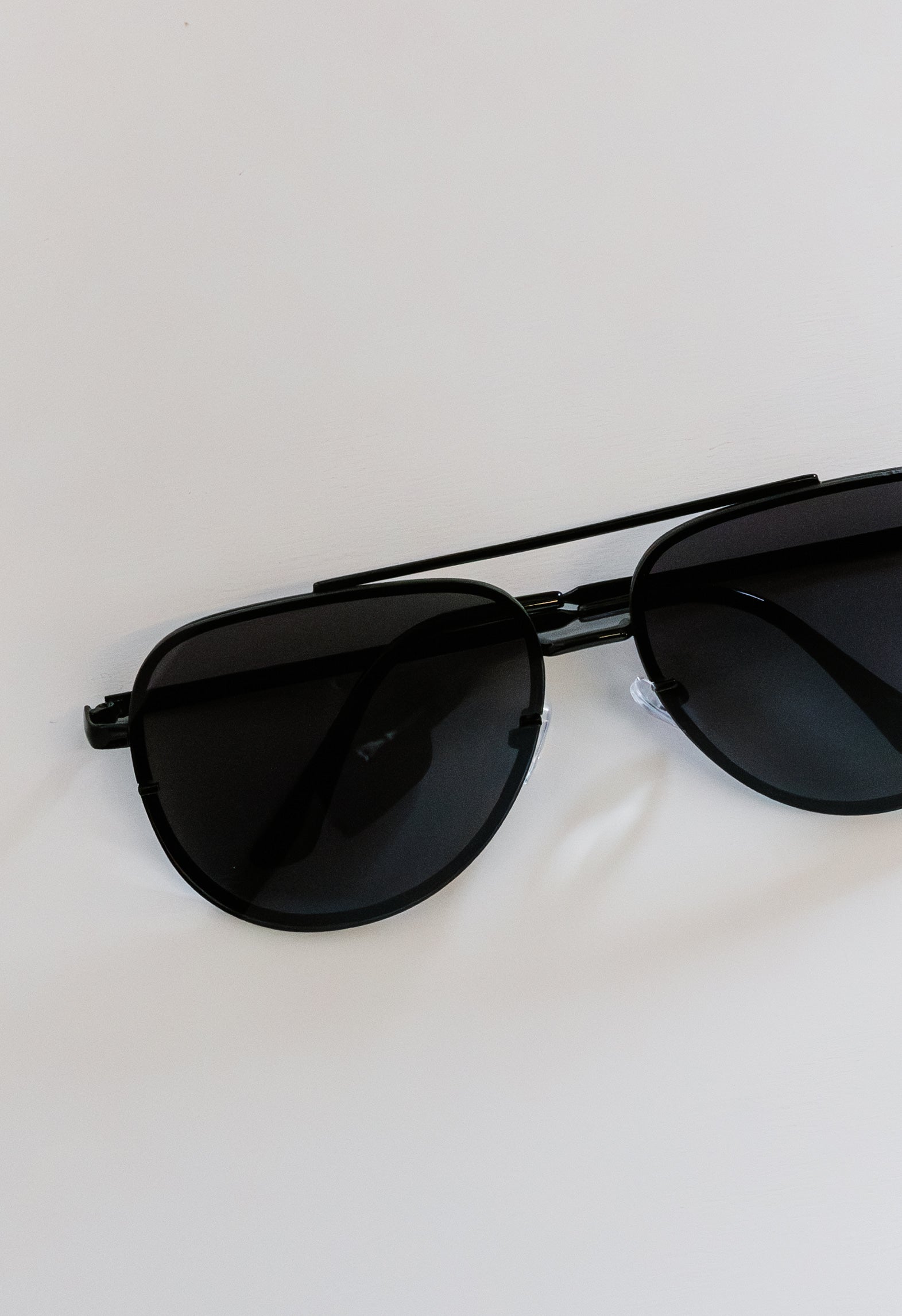 Aviator Sunglasses - BLACK - willows clothing Sunglasses