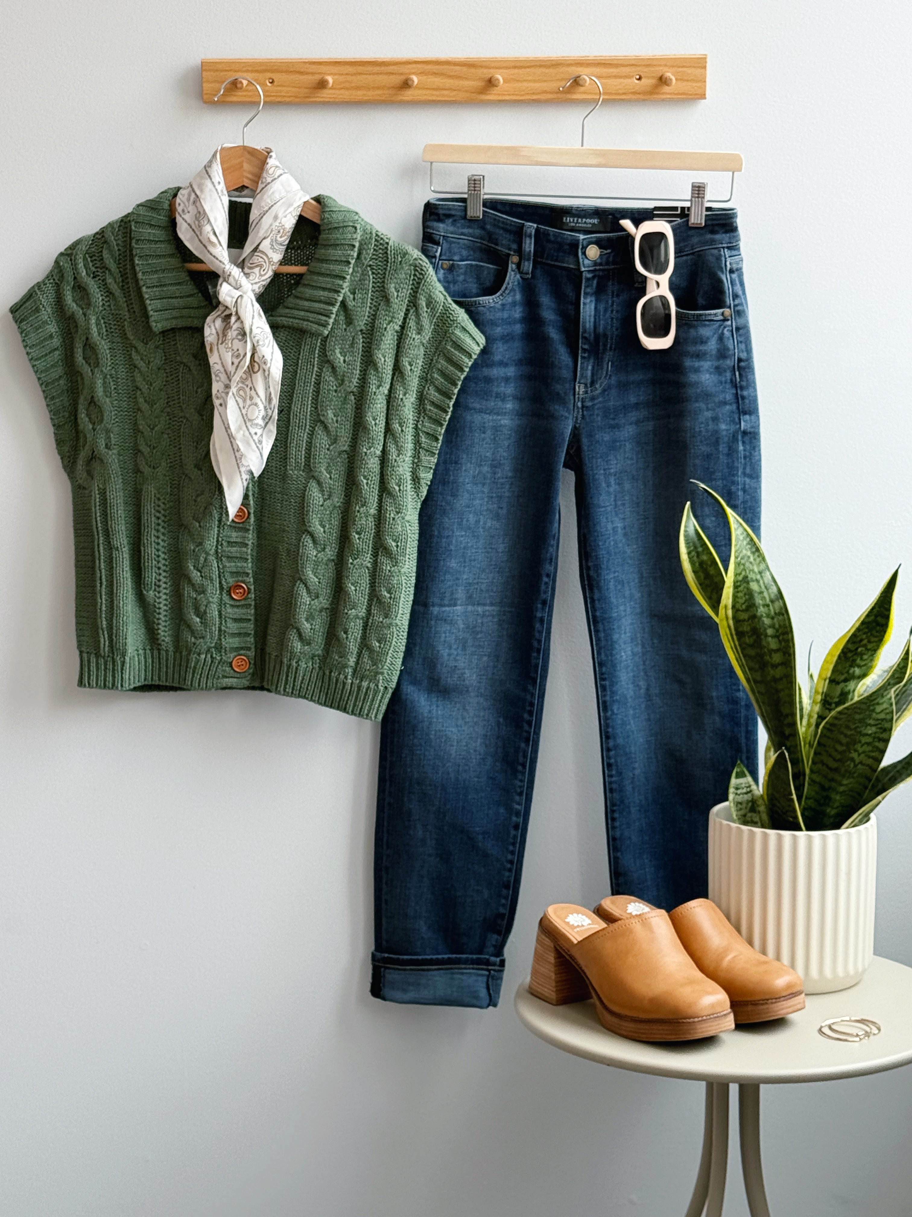 Cable Knit Crush Vest - GREEN - willows clothing SWEATER