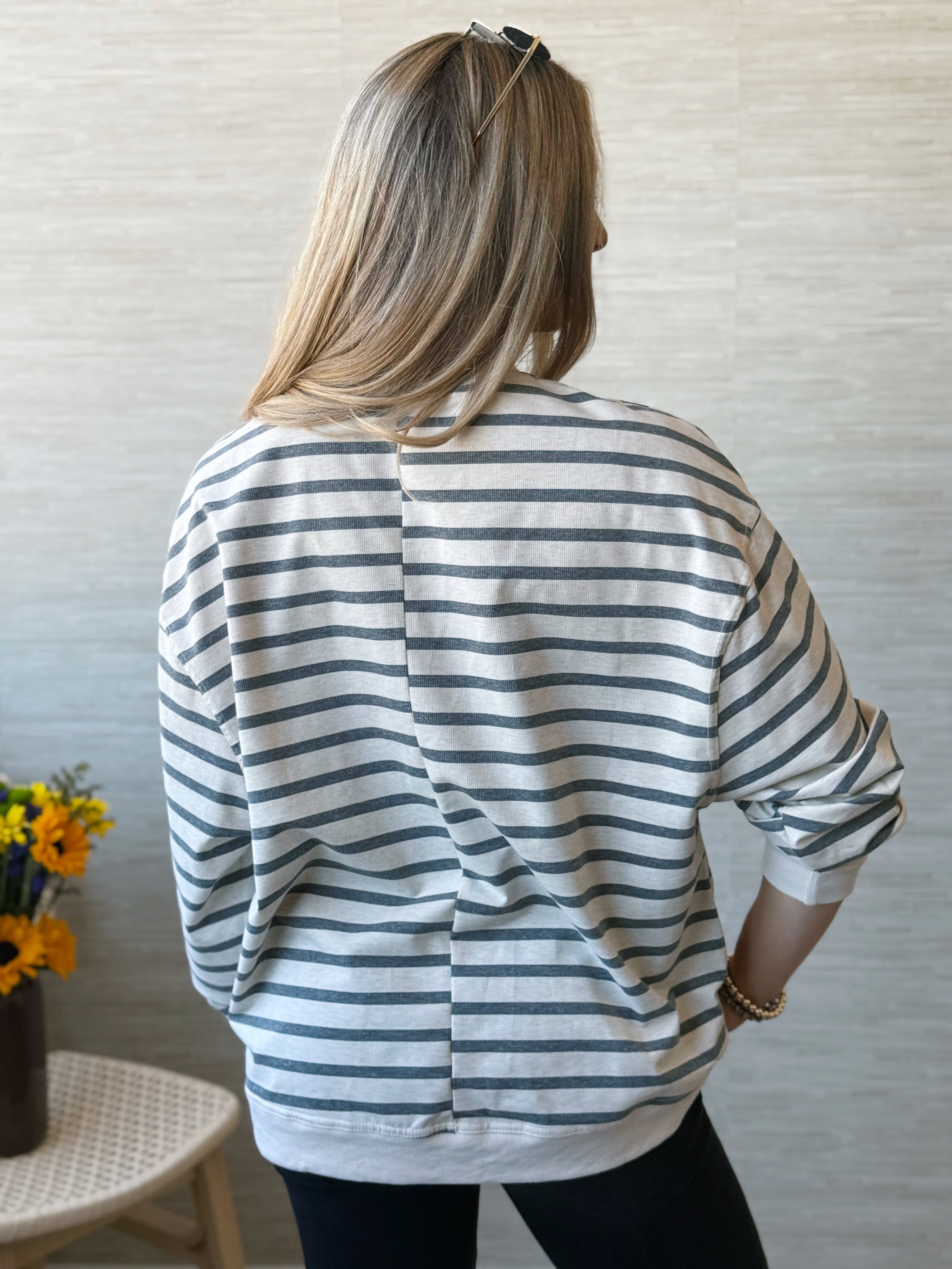 Coastal Crew Sweatshirt - GRAY/ECRU - willows clothing SWEATSHIRT
