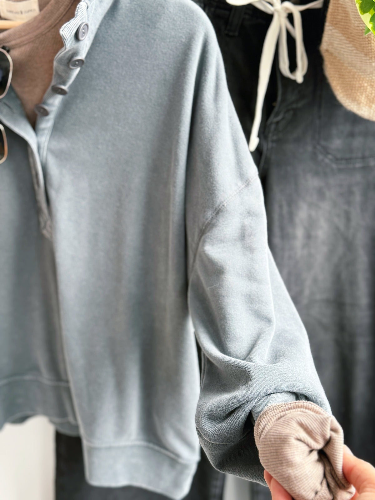 Crisp Air Sweatshirt - DARK GRAY - willows clothing SWEATSHIRT