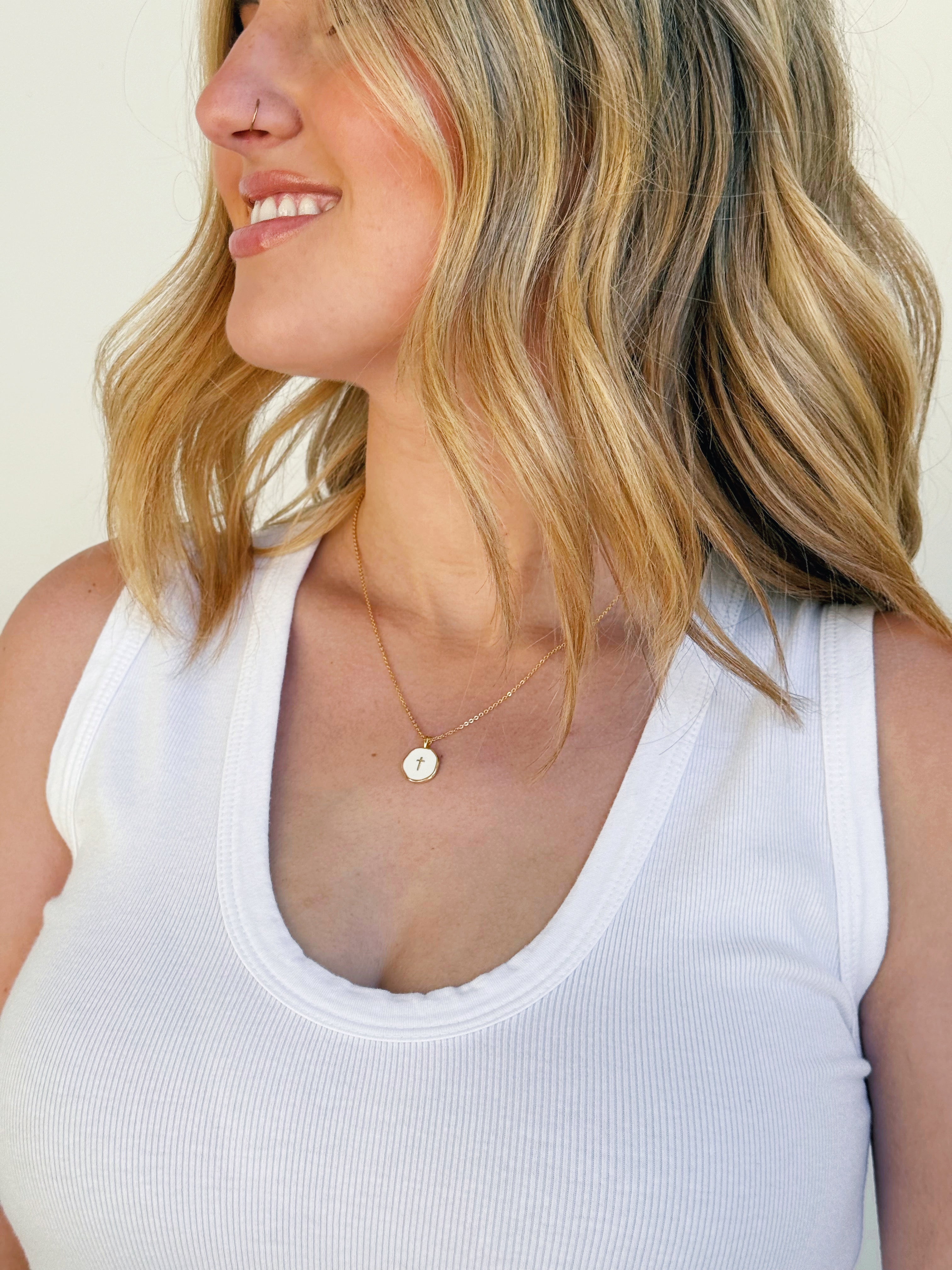 Cross Pendant Necklace - WHITE - willows clothing NECKLACE
