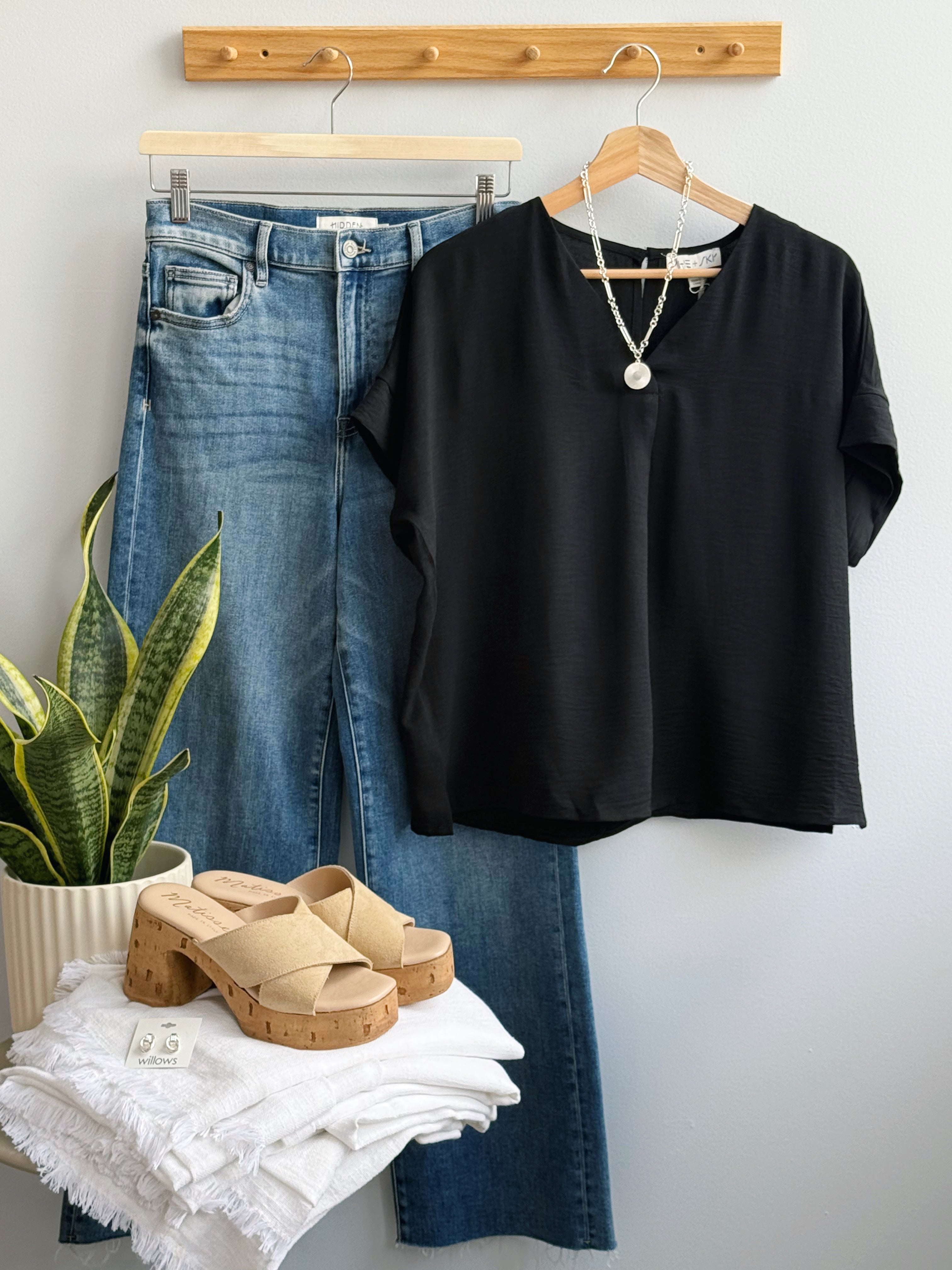 Dawn Blouse - BLACK - willows clothing S/S SHIRT