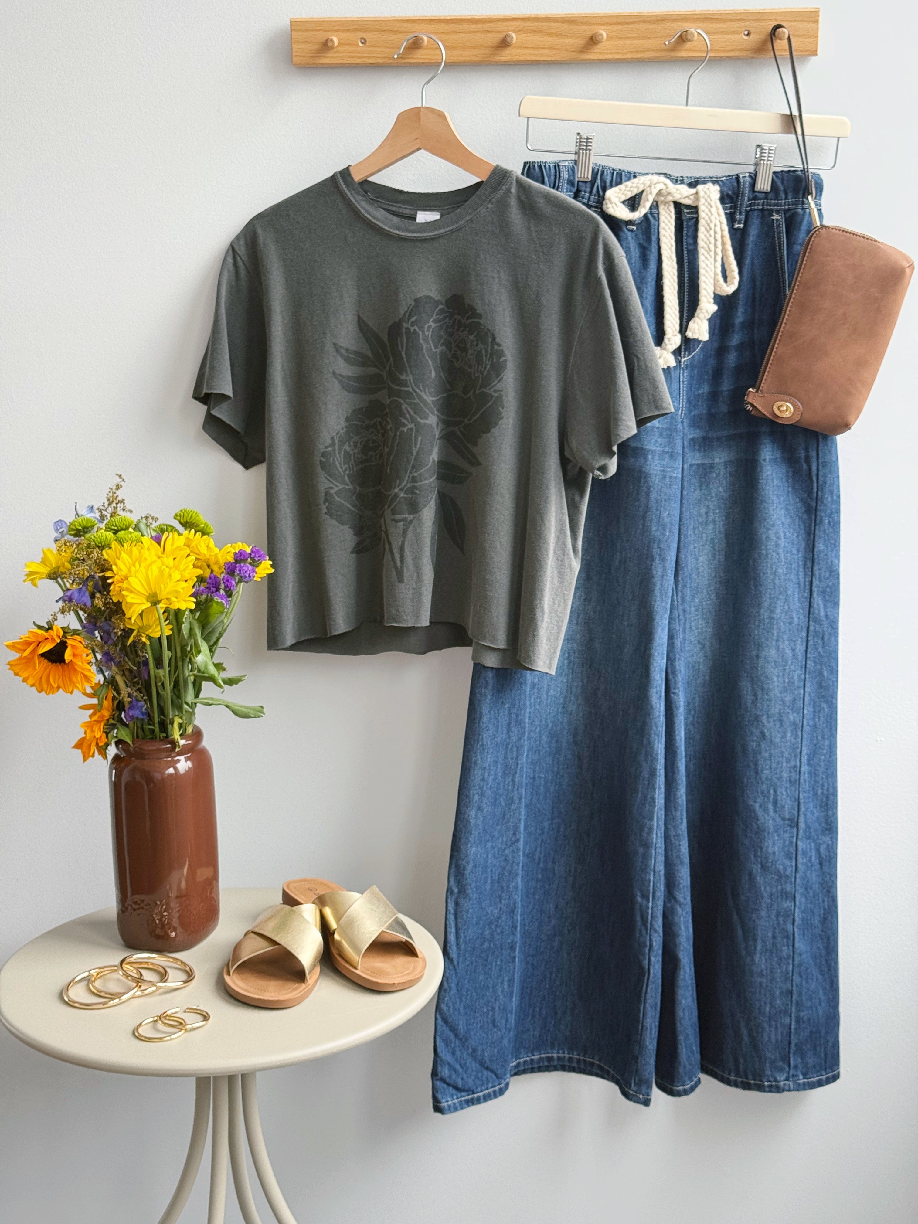 Elora Flower Top- PEPPER - willows clothing S/S SHIRT