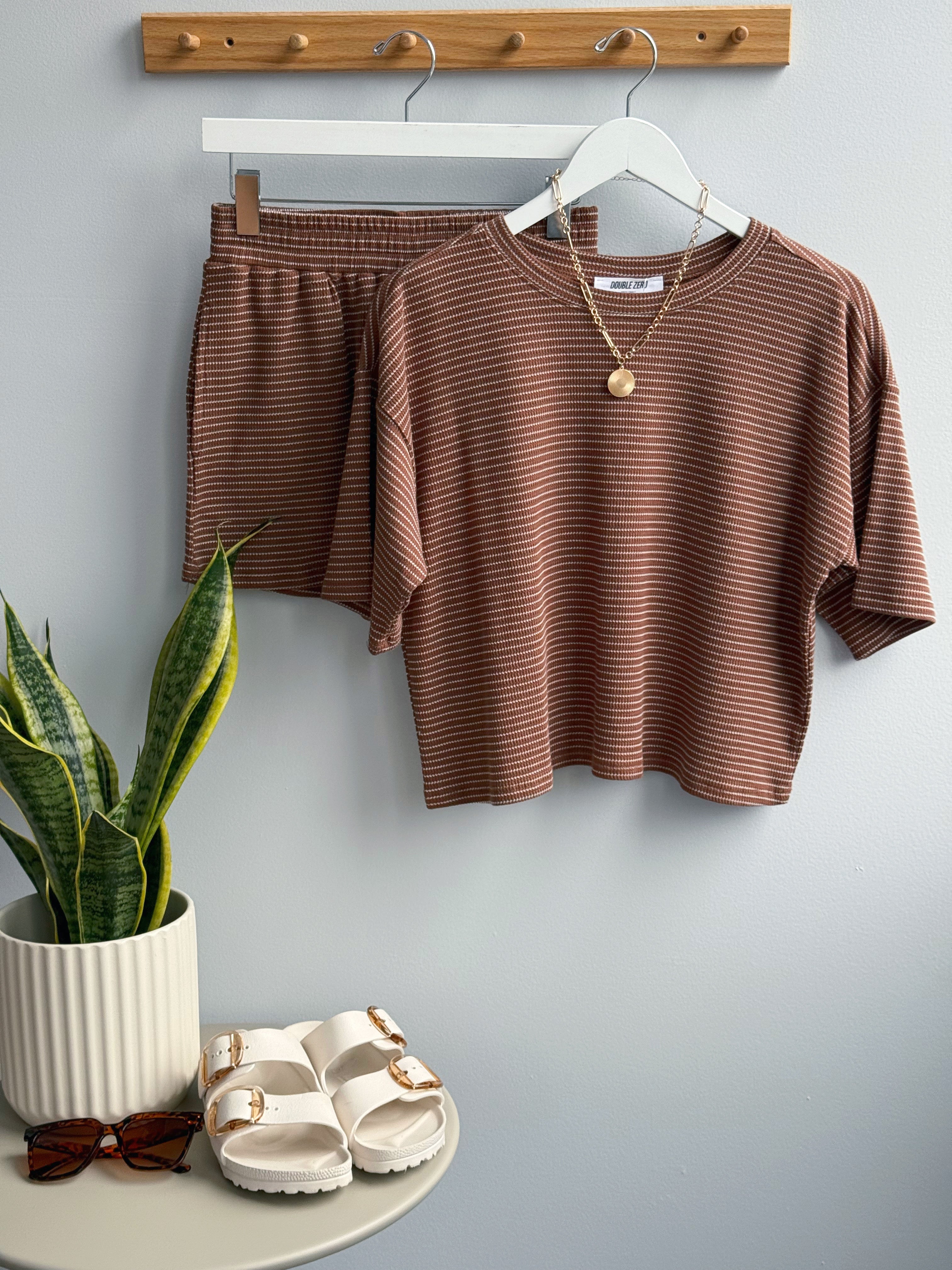 Hannah Tee - BROWN - willows clothing S/S SHIRT