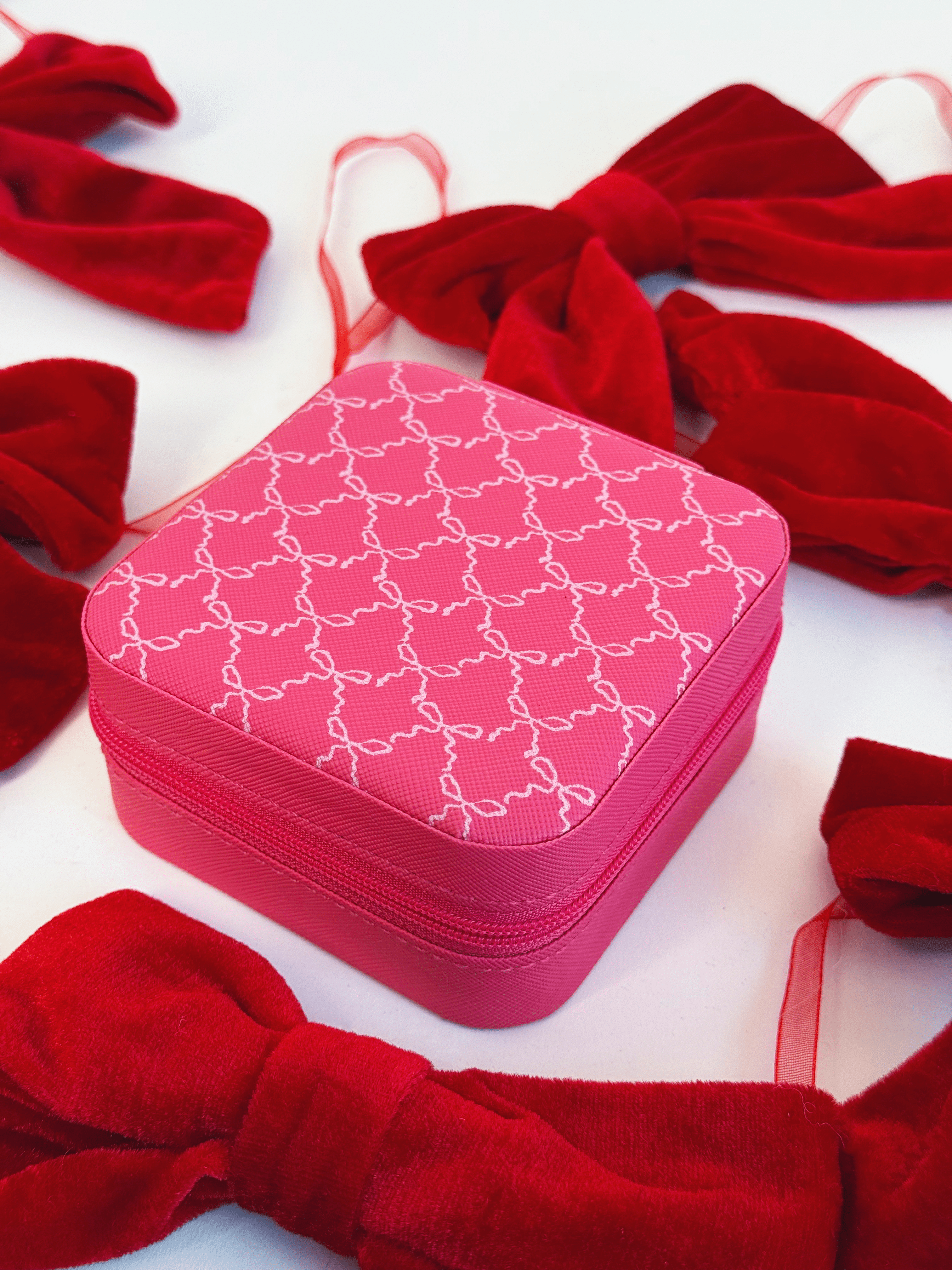 Heartstrings Jewelry Organizer - BOW FUCHSIA - willows clothing Gifts