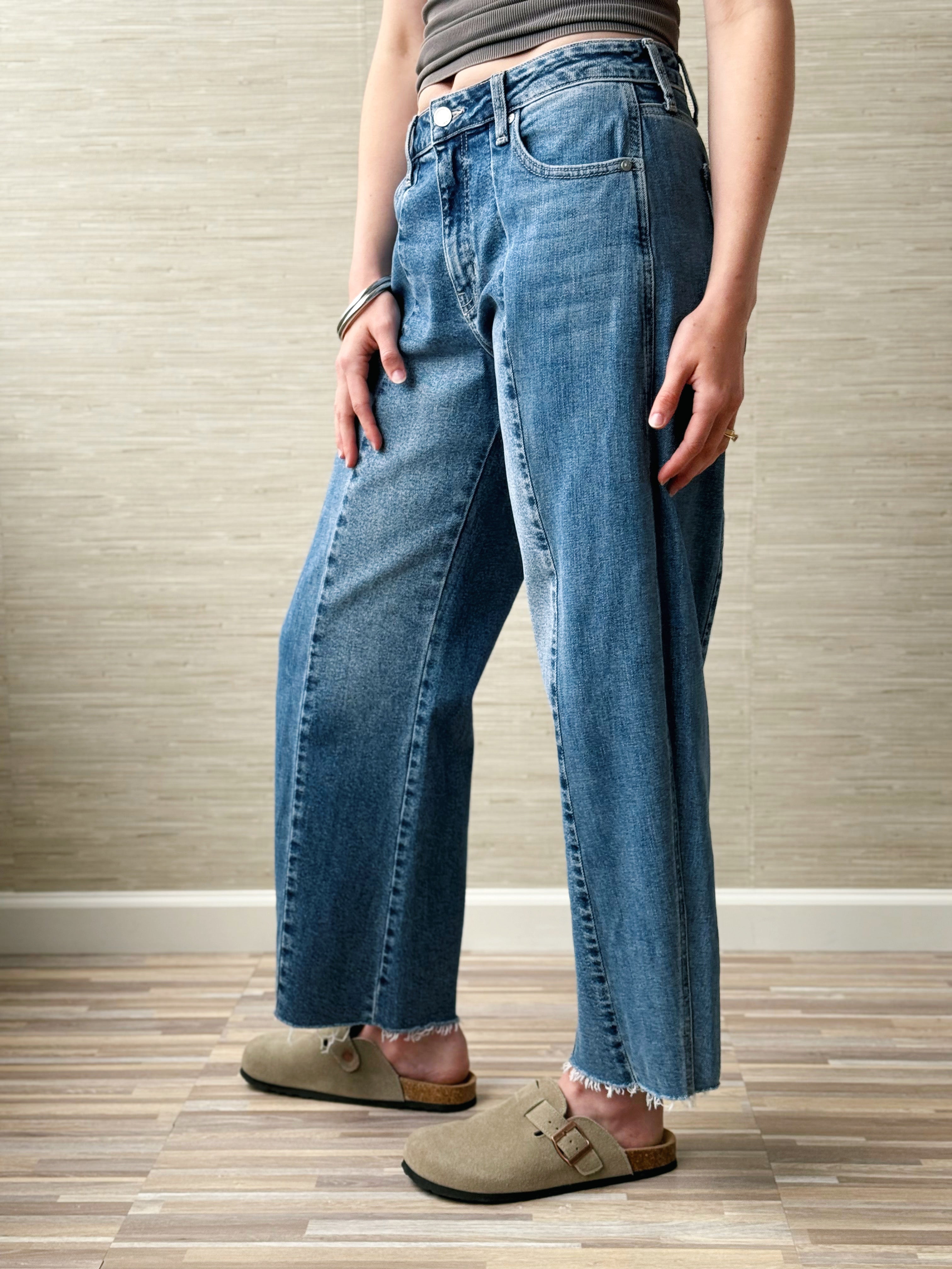 [JUST BLACK] Amos Jean - MEDIUM DENIM - willows clothing BARREL JEAN