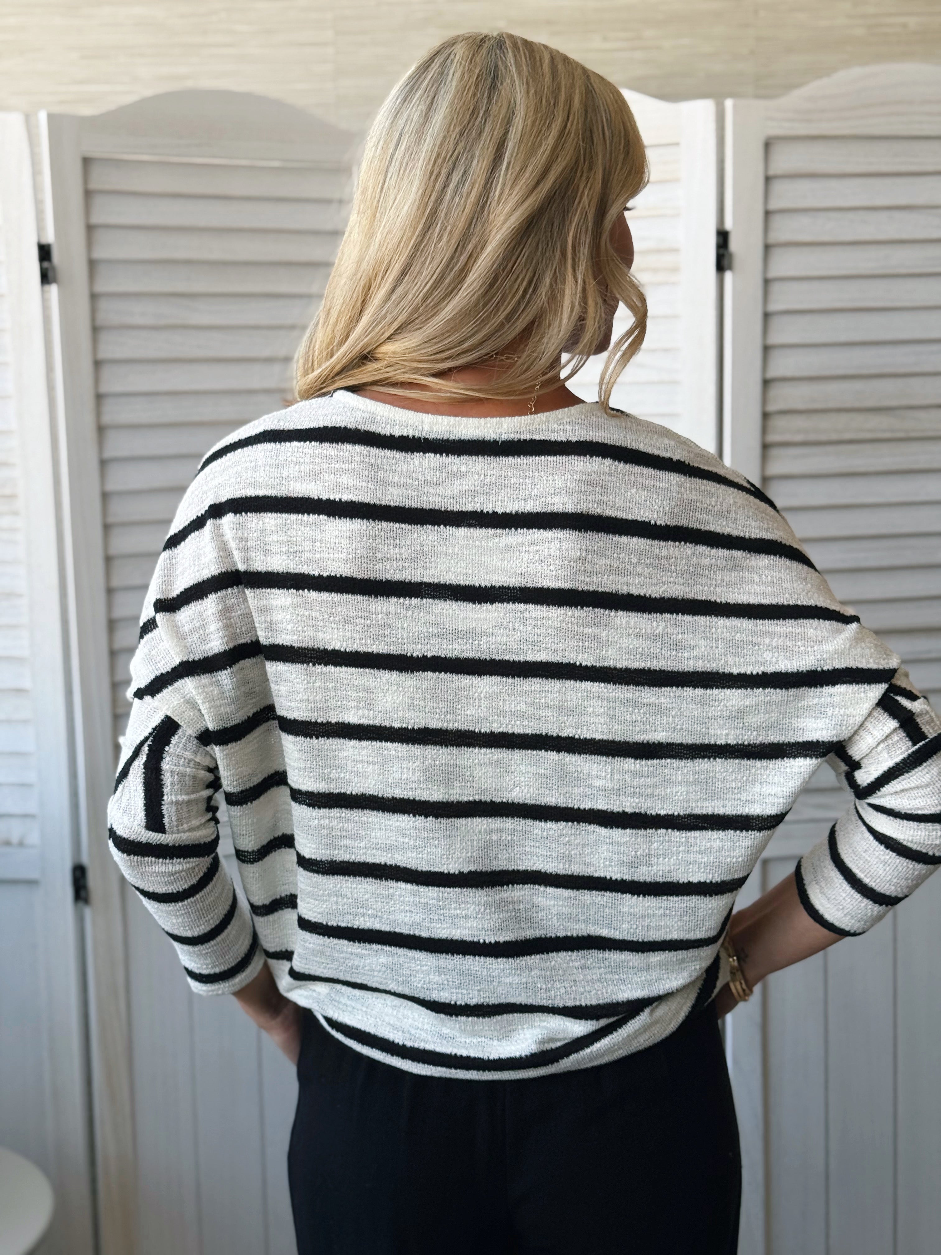 Knitted Scoop Neck Long Sleeve Tee - IVORY/BLACK - willows clothing L/S SHIRT