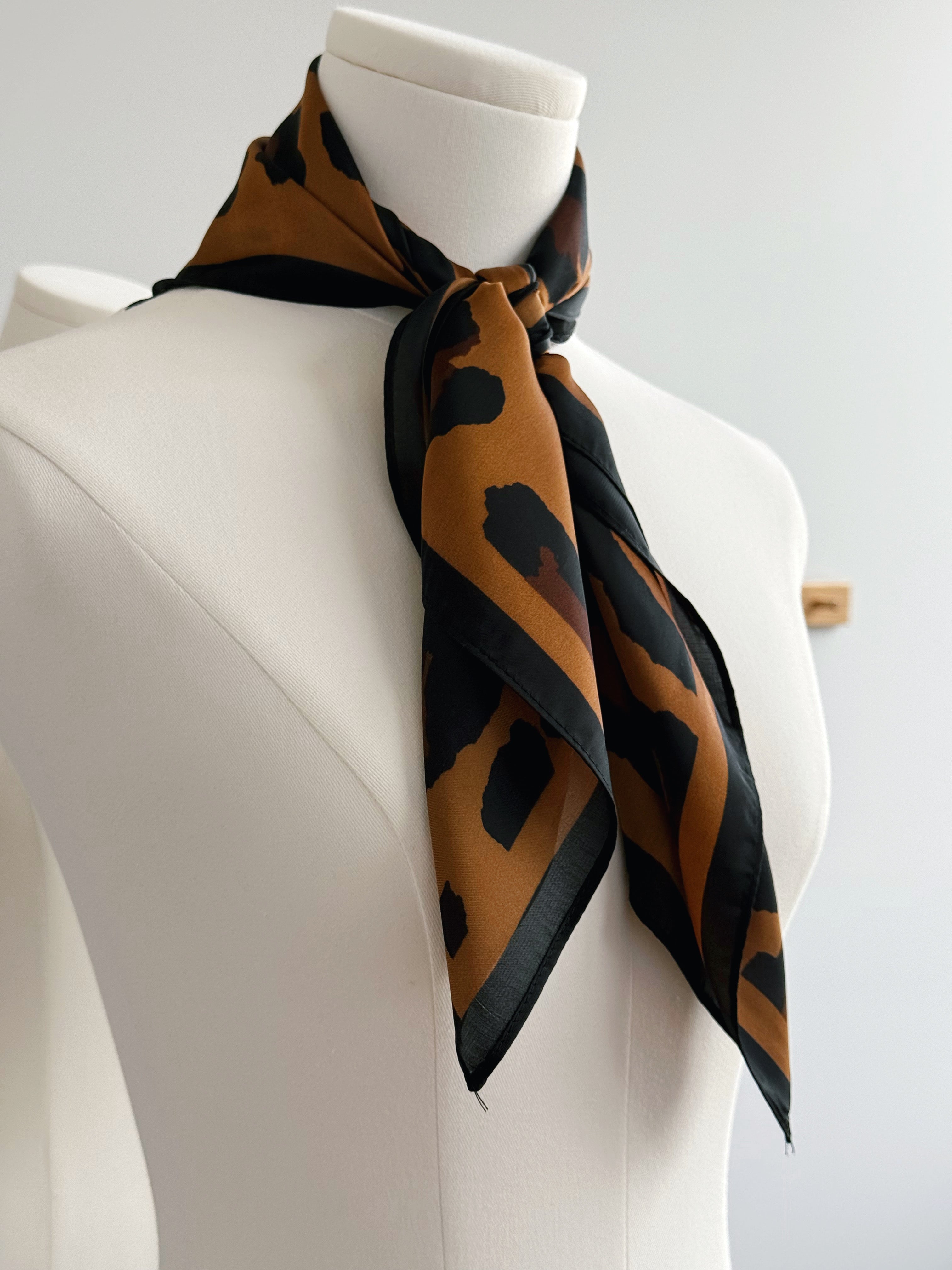 Leopard Print Scarf - LEOPARD BROWN - willows clothing Scarves