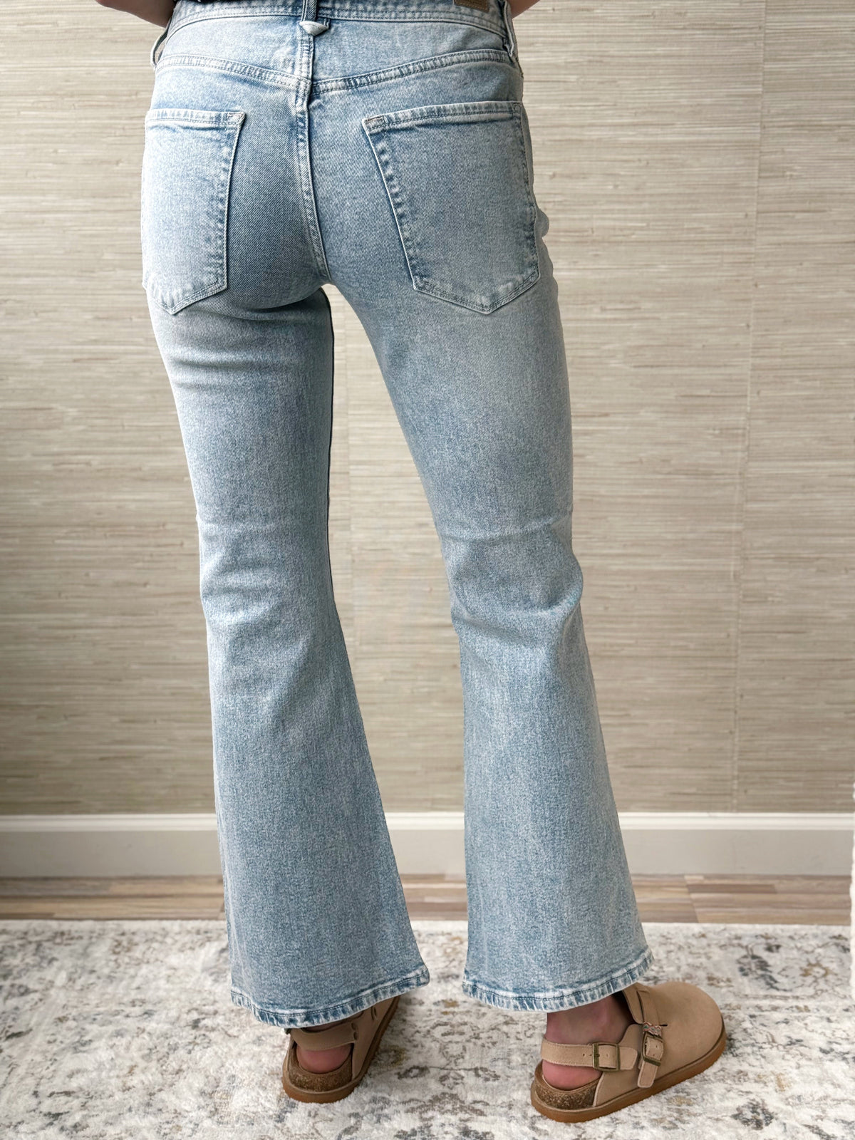 [LIVERPOOL] Dakota Low Rise Loose Flare Jean - PRAIRIE MIST - willows clothing FLARE