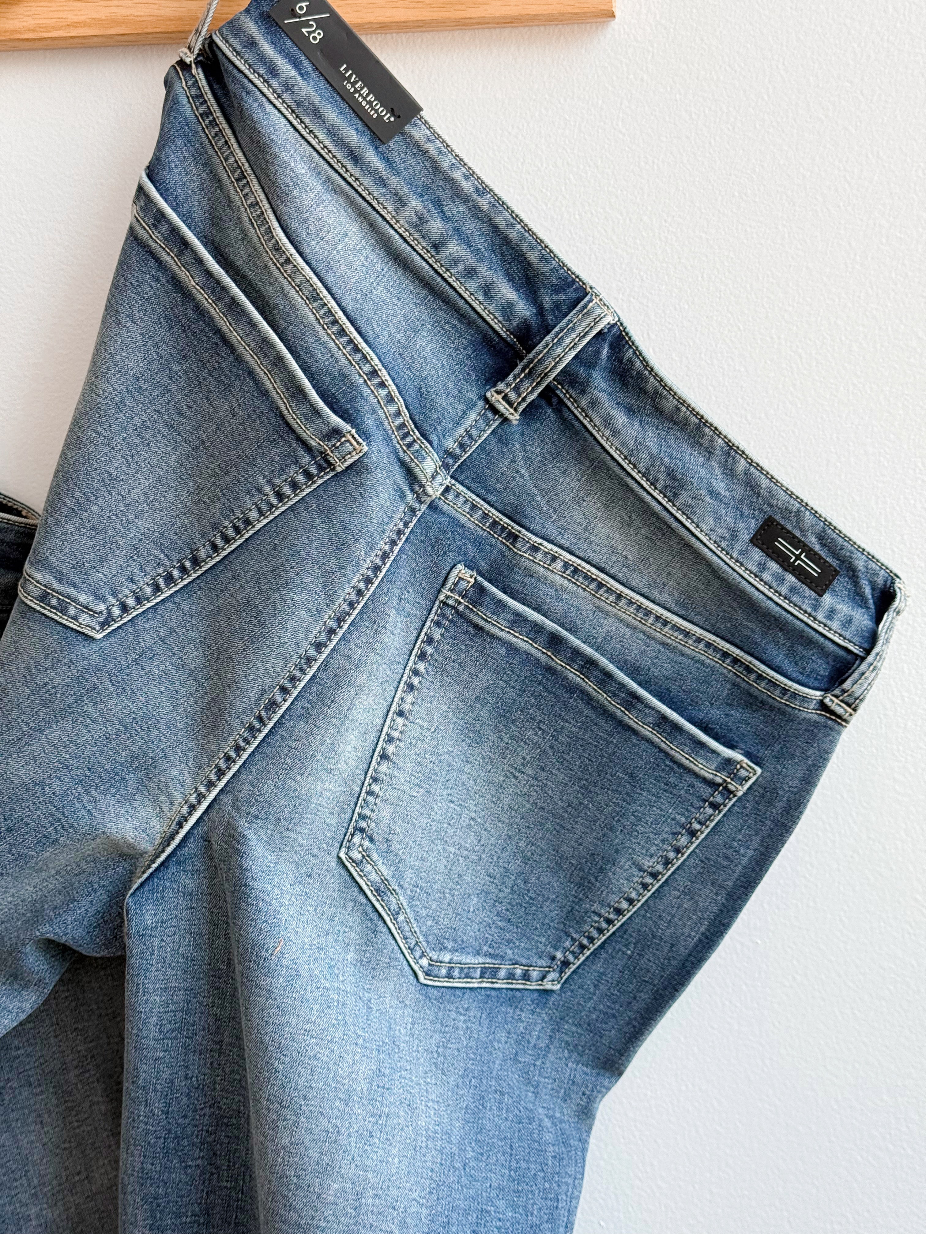 [LIVERPOOL] Kennedy Jean - OASIS - willows clothing Straight Leg