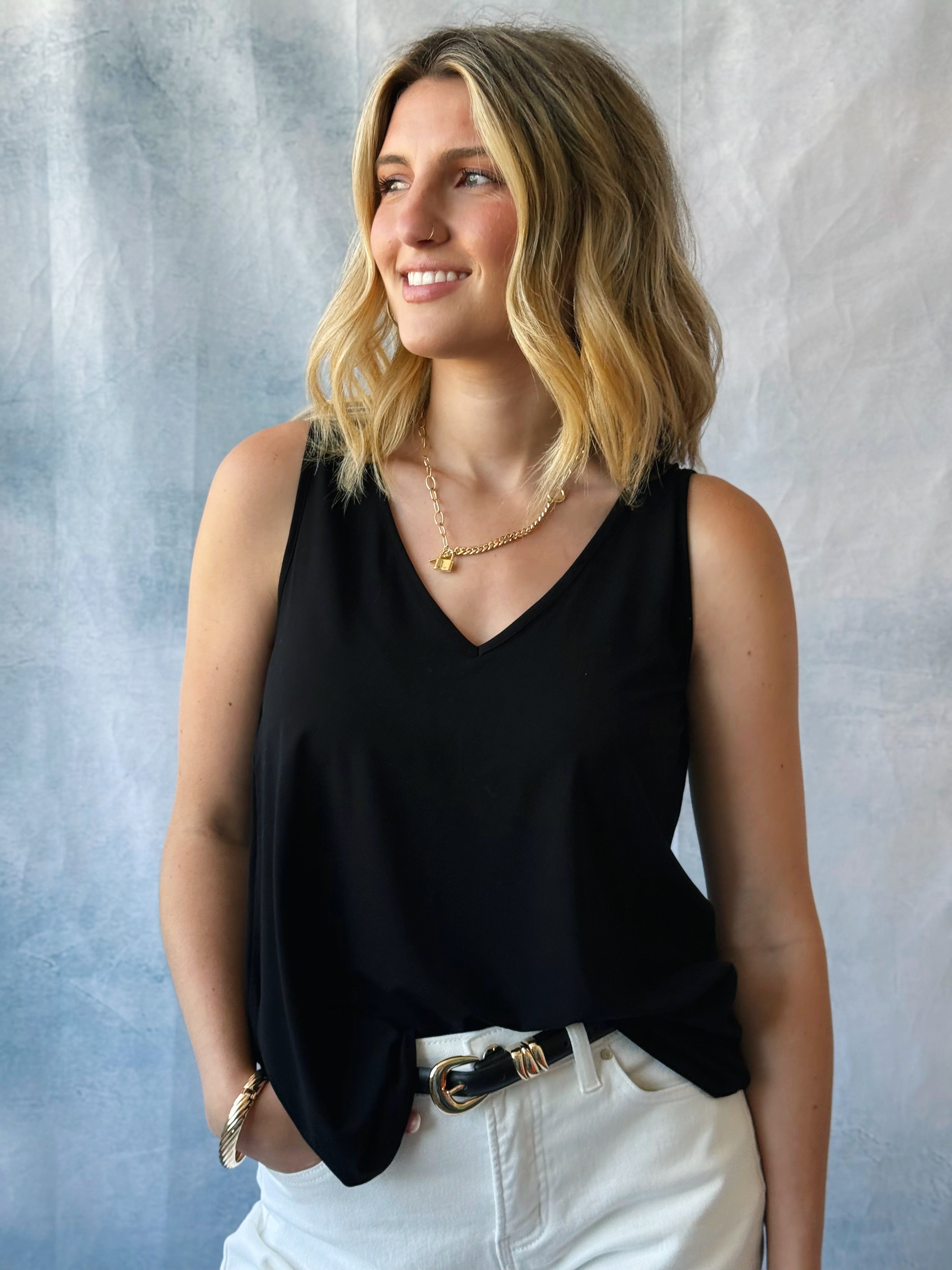 Loose V - Neck Tank - BLACK - willows clothing TANKS