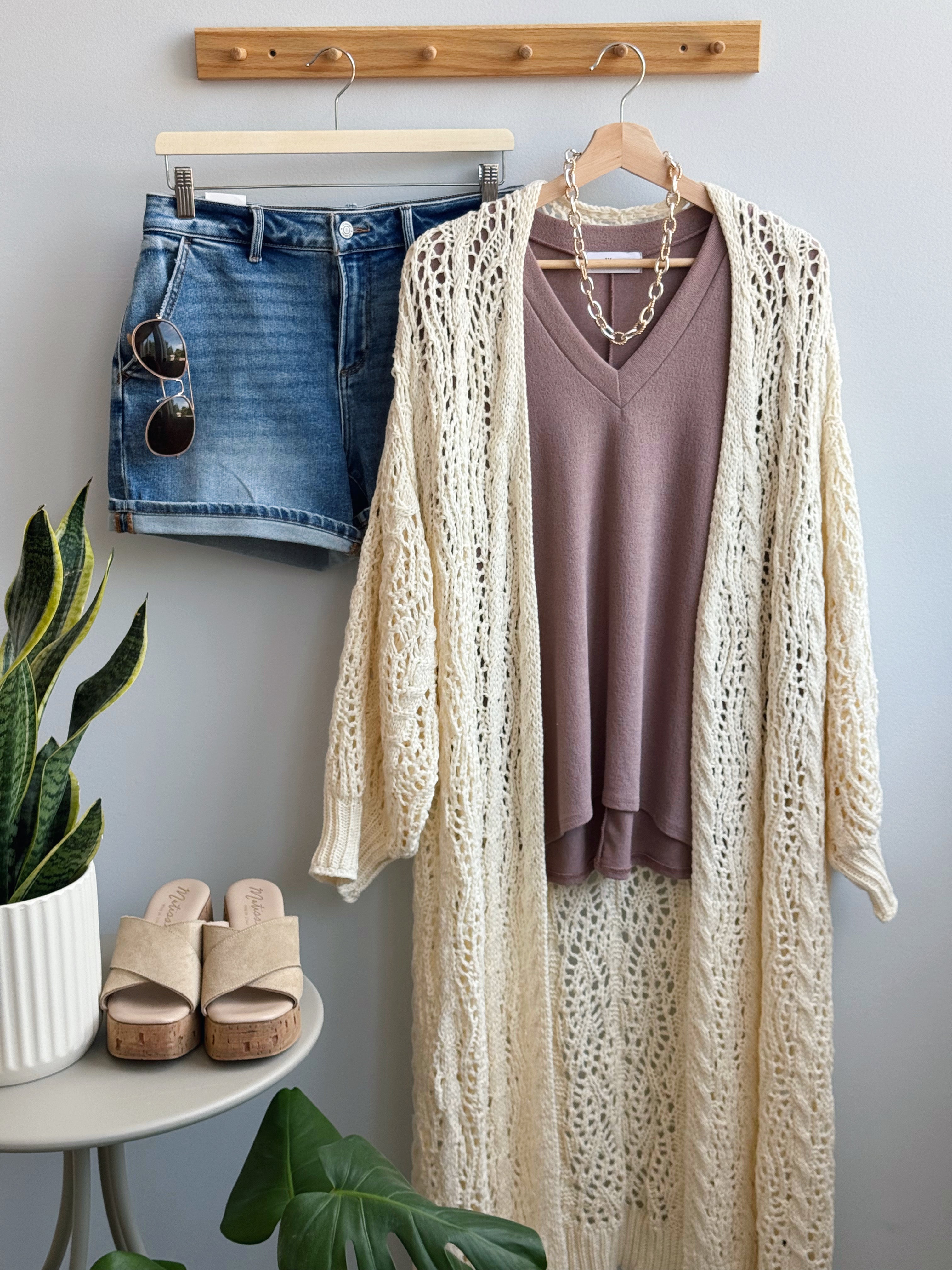 Lori V-Neck Tee - MAUVE - willows clothing S/S SHIRT