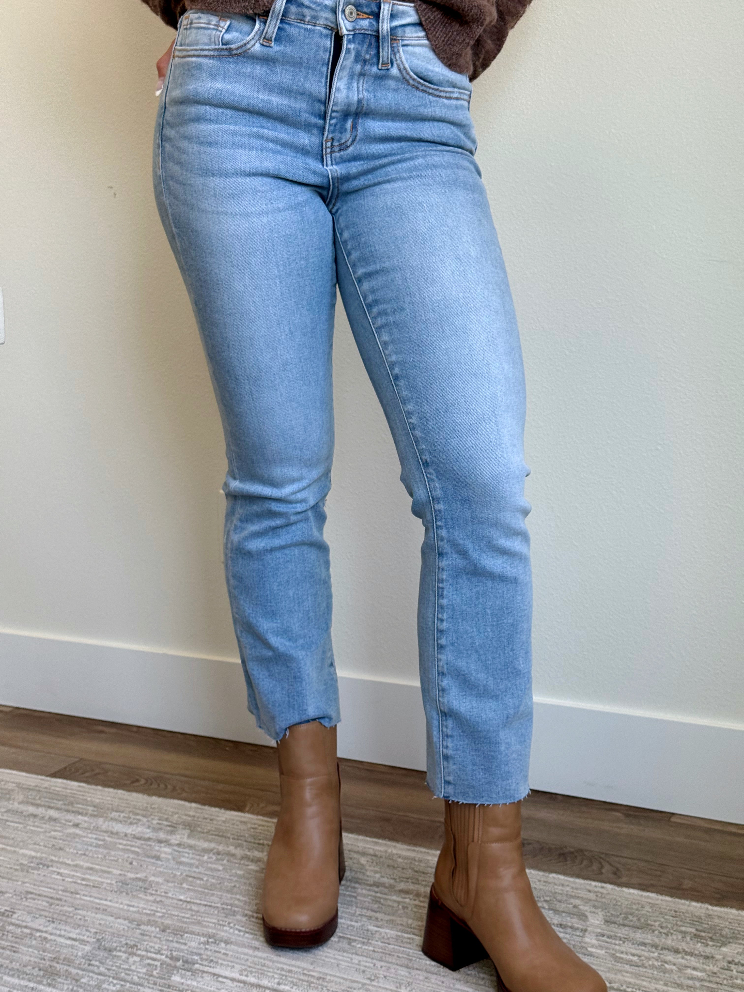 [LOVERVET] Kiara Jean - WAITING - willows clothing FLARE