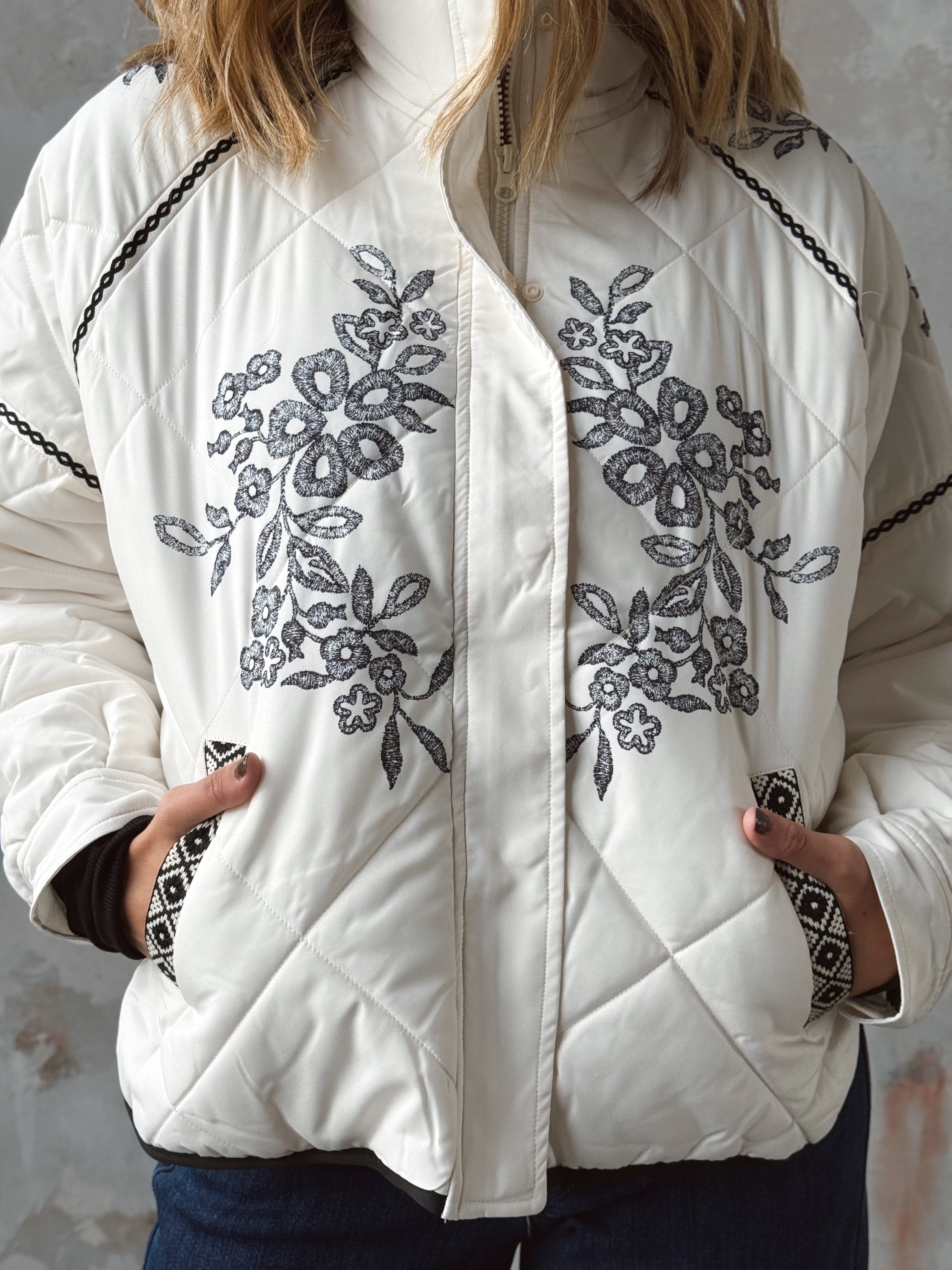 Mayrina Jacket - IVORY/BLACK - willows clothing JACKET
