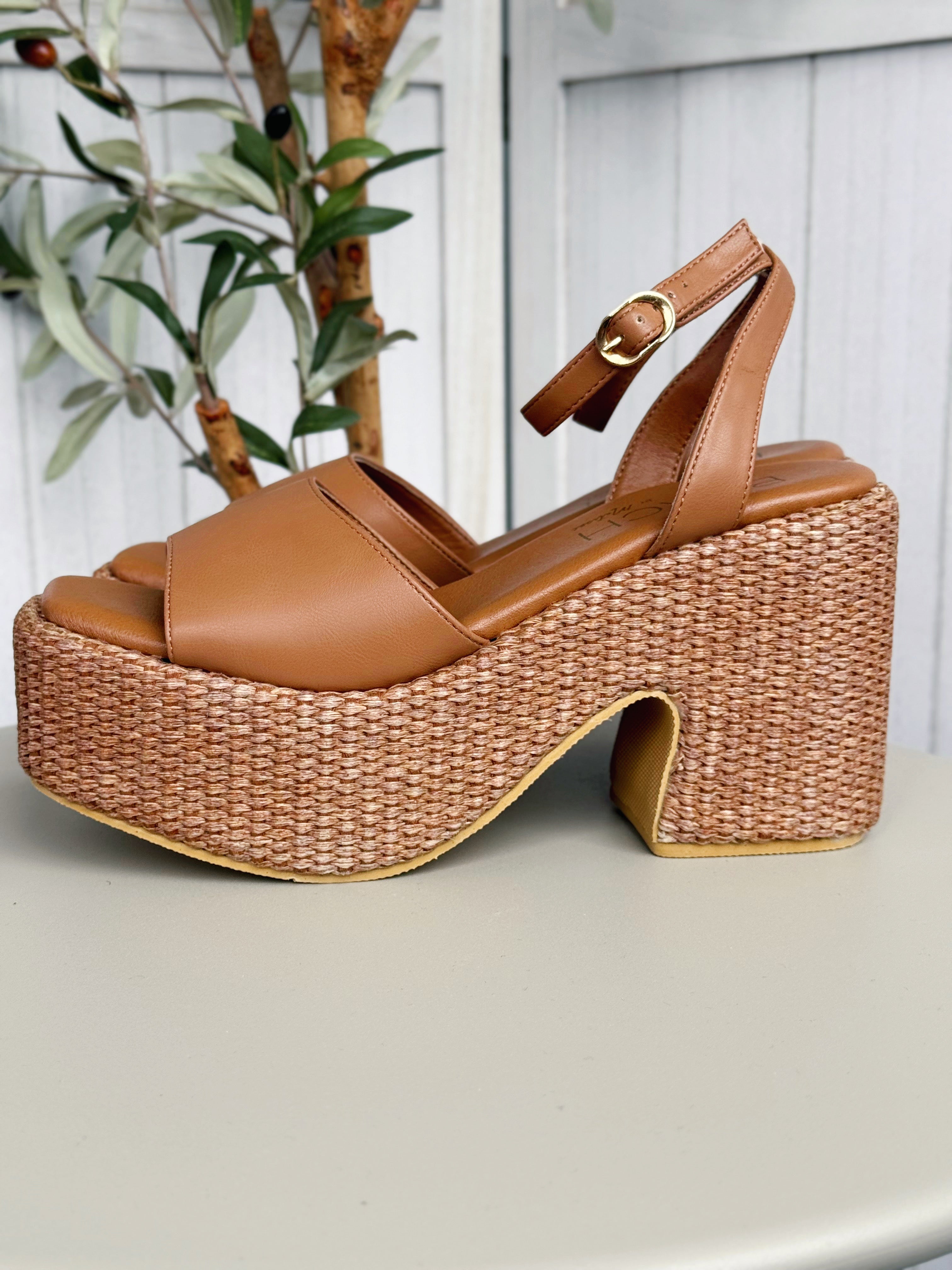 Mi Amor Platform Sandals - COGNAC - willows clothing SANDALS