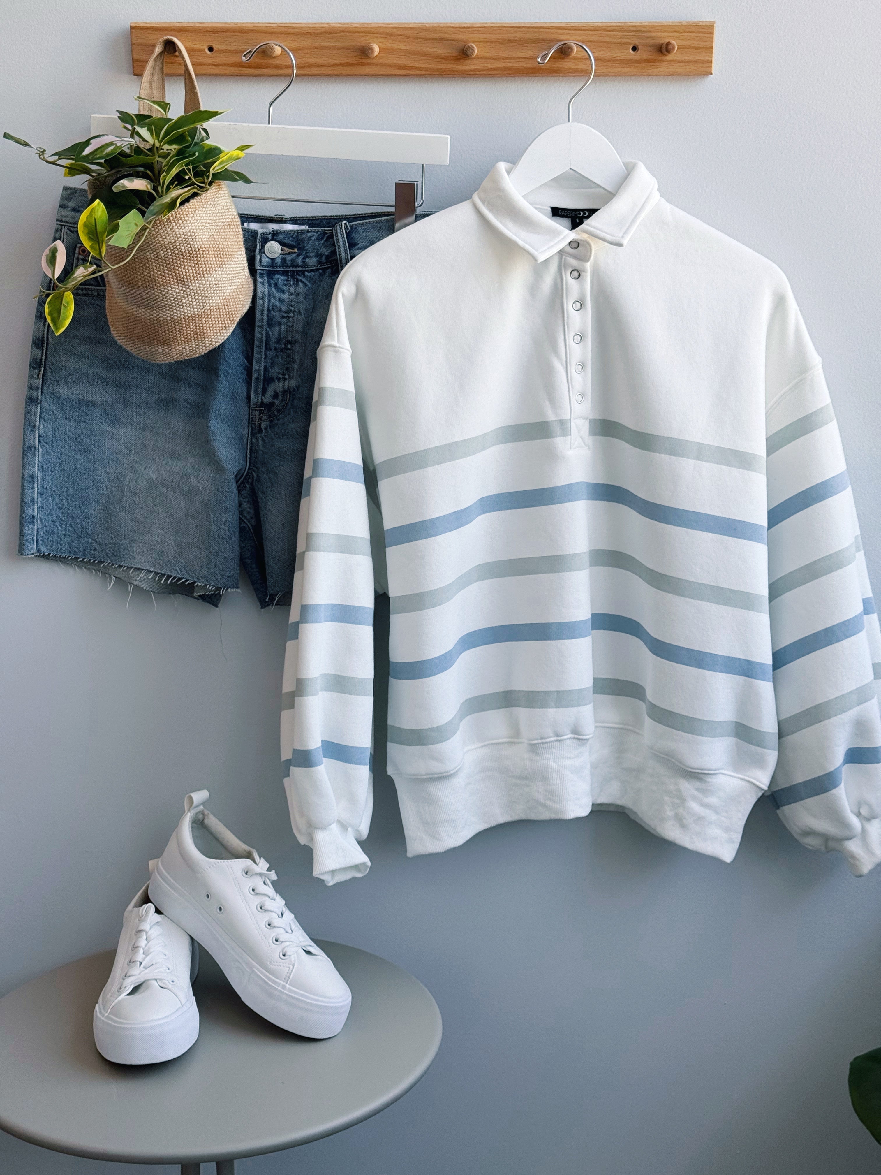 Mikey Sweatshirt - WHITE/BLUE - willows clothing SWEATSHIRT