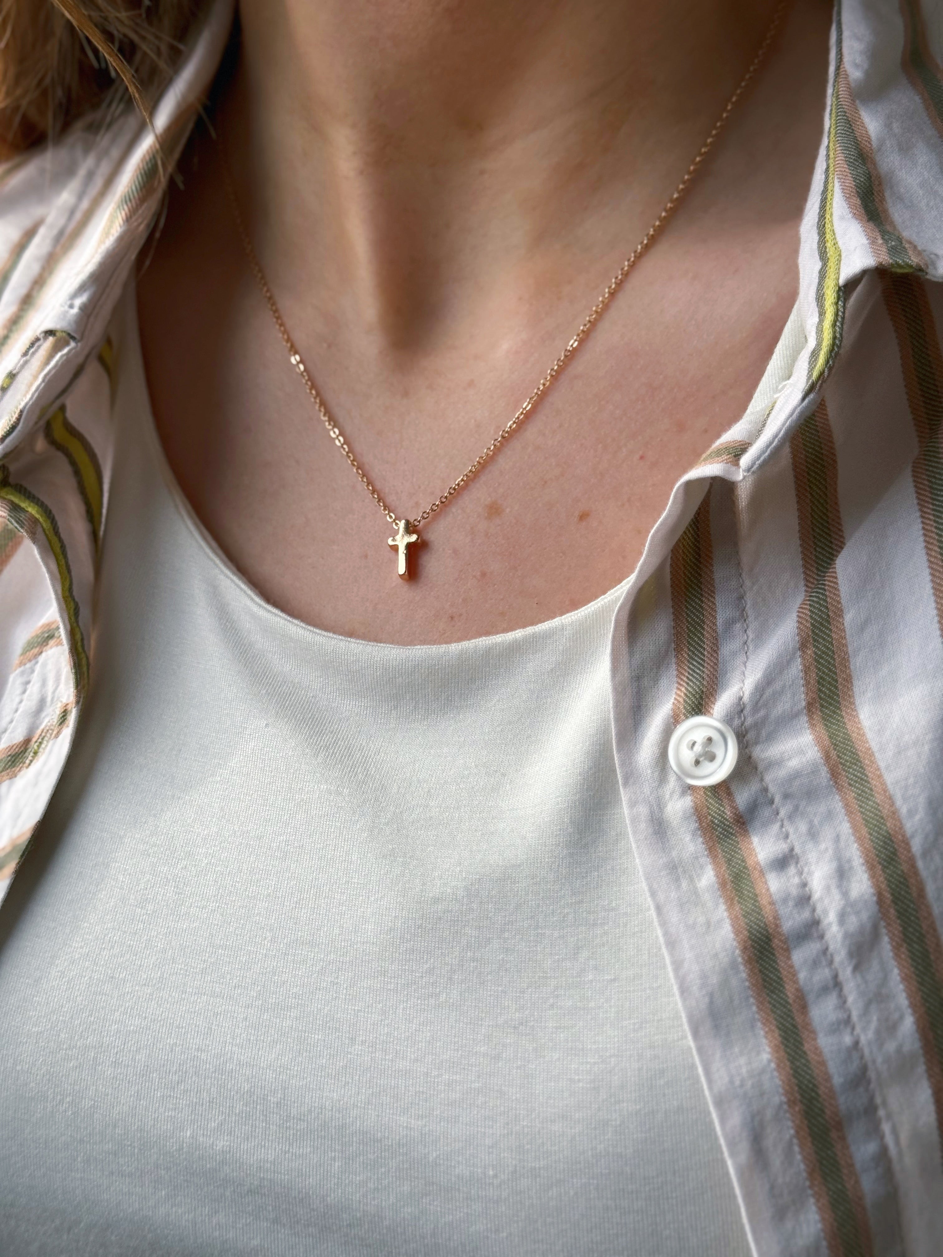 Mini Cross Necklace - GOLD - willows clothing NECKLACES