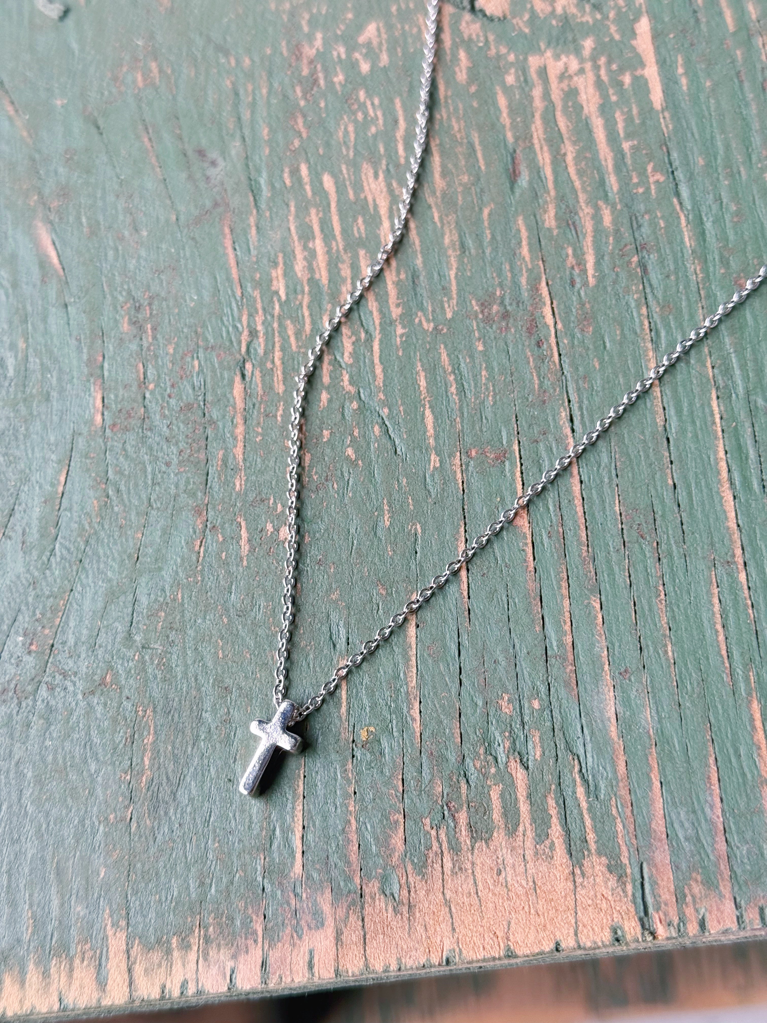 Mini Cross Necklace - SILVER - willows clothing NECKLACES