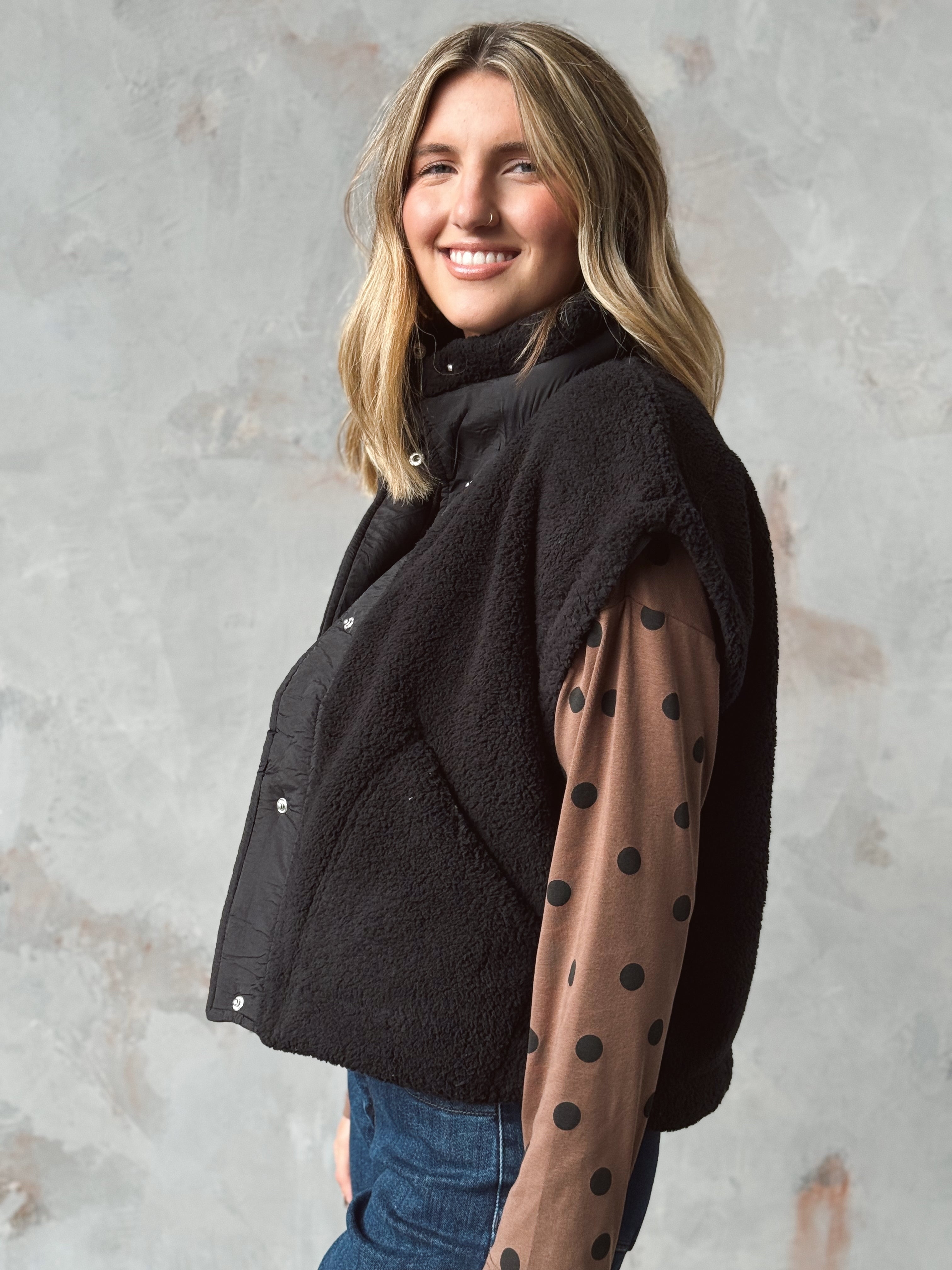 Nala Vest - BLACK - willows clothing VEST