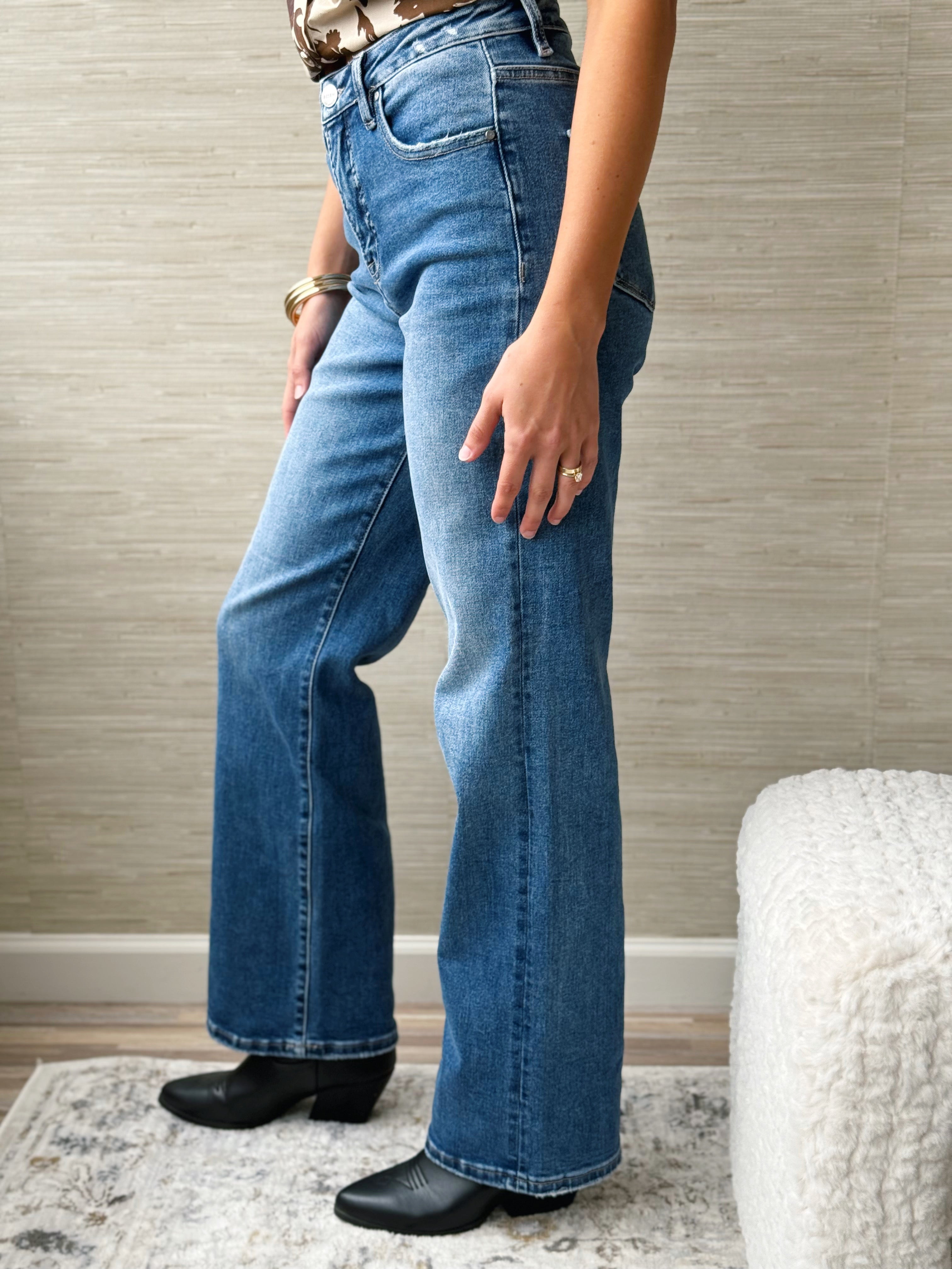 [RISEN] Annie Straight Jean - MEDIUM - willows clothing Straight Leg
