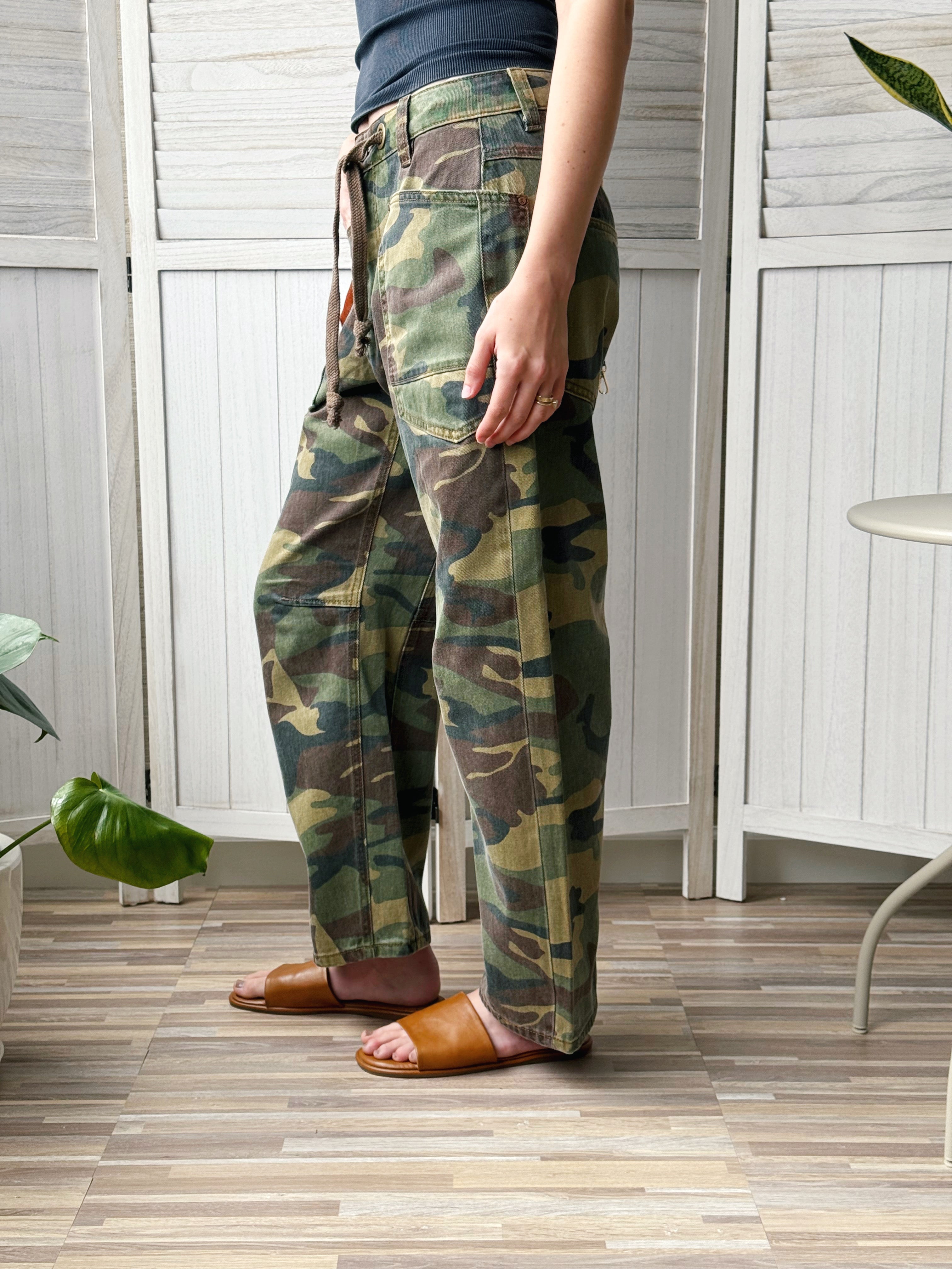 [RISEN] Jorden Barrel Jean - CAMO - willows clothing BARREL JEAN