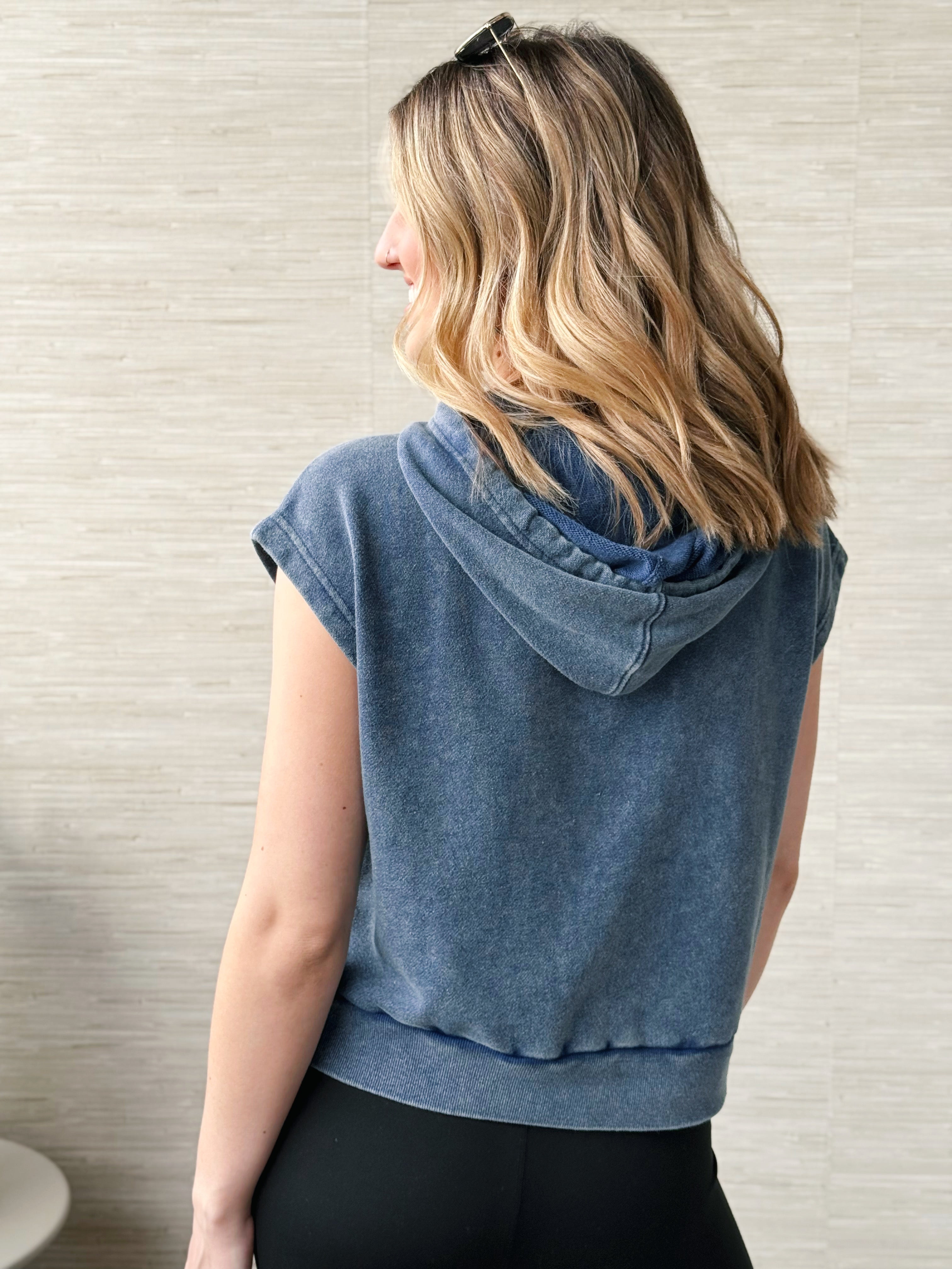 River Day Sweatshirt - NAVY - willows clothing SWEATSHIRT