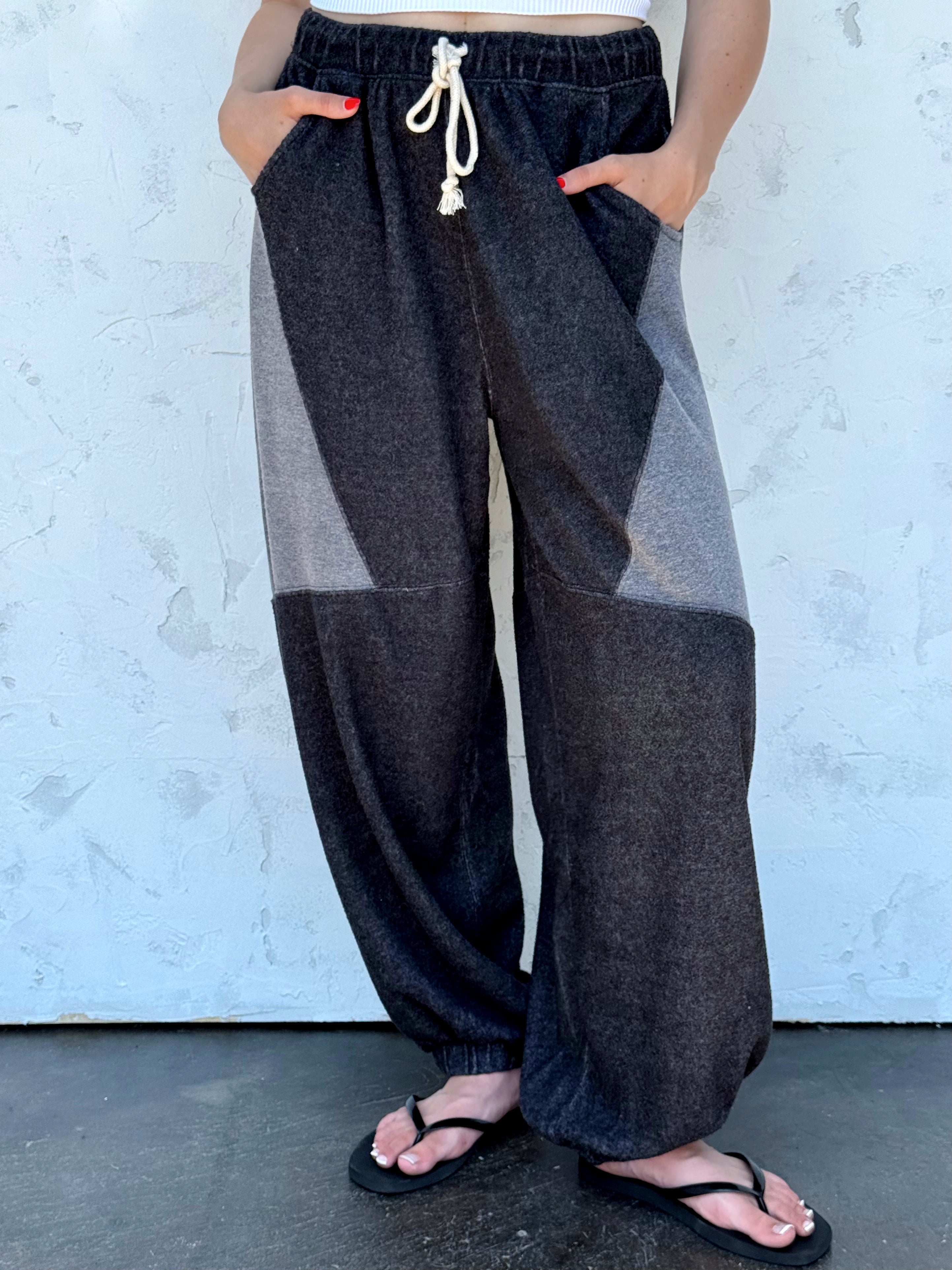 Running Late Sweatpants - CHARCOAL - willows clothing Sweatpants