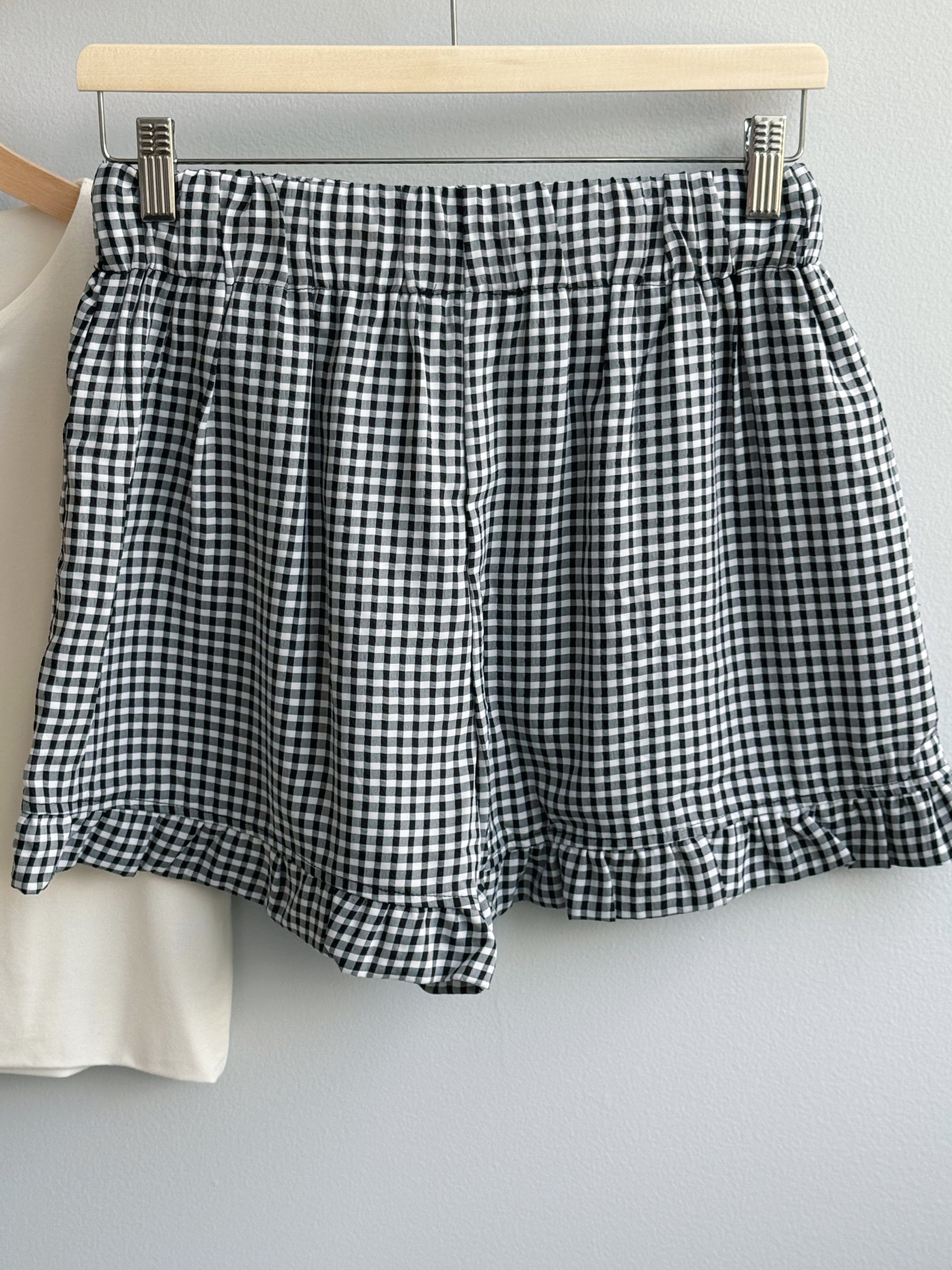 Sincerely Ruffle Shorts - BLACK - willows clothing SHORTS