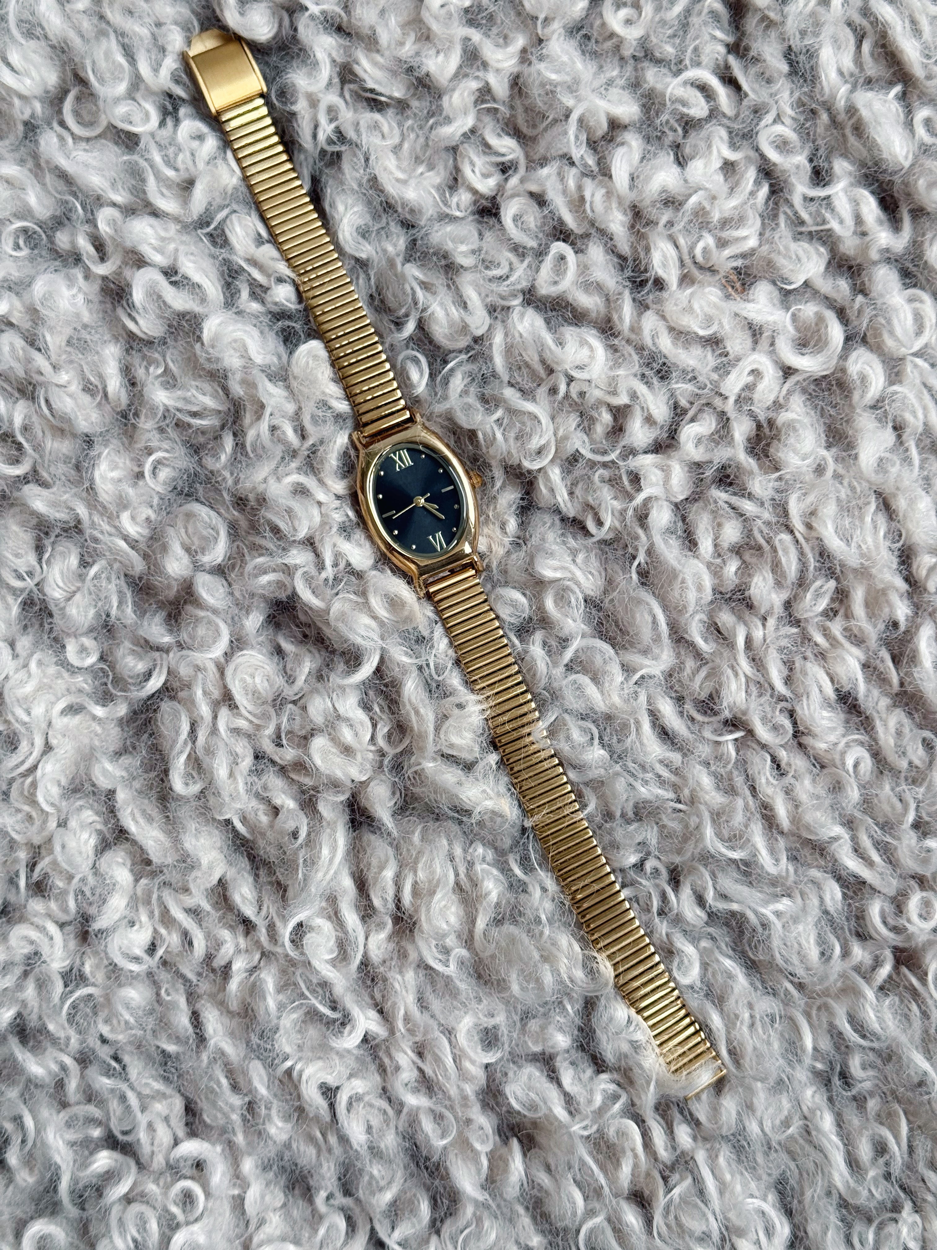 Sleek Snake Band Watch - GOLD/BLACK - willows clothing Bracelets