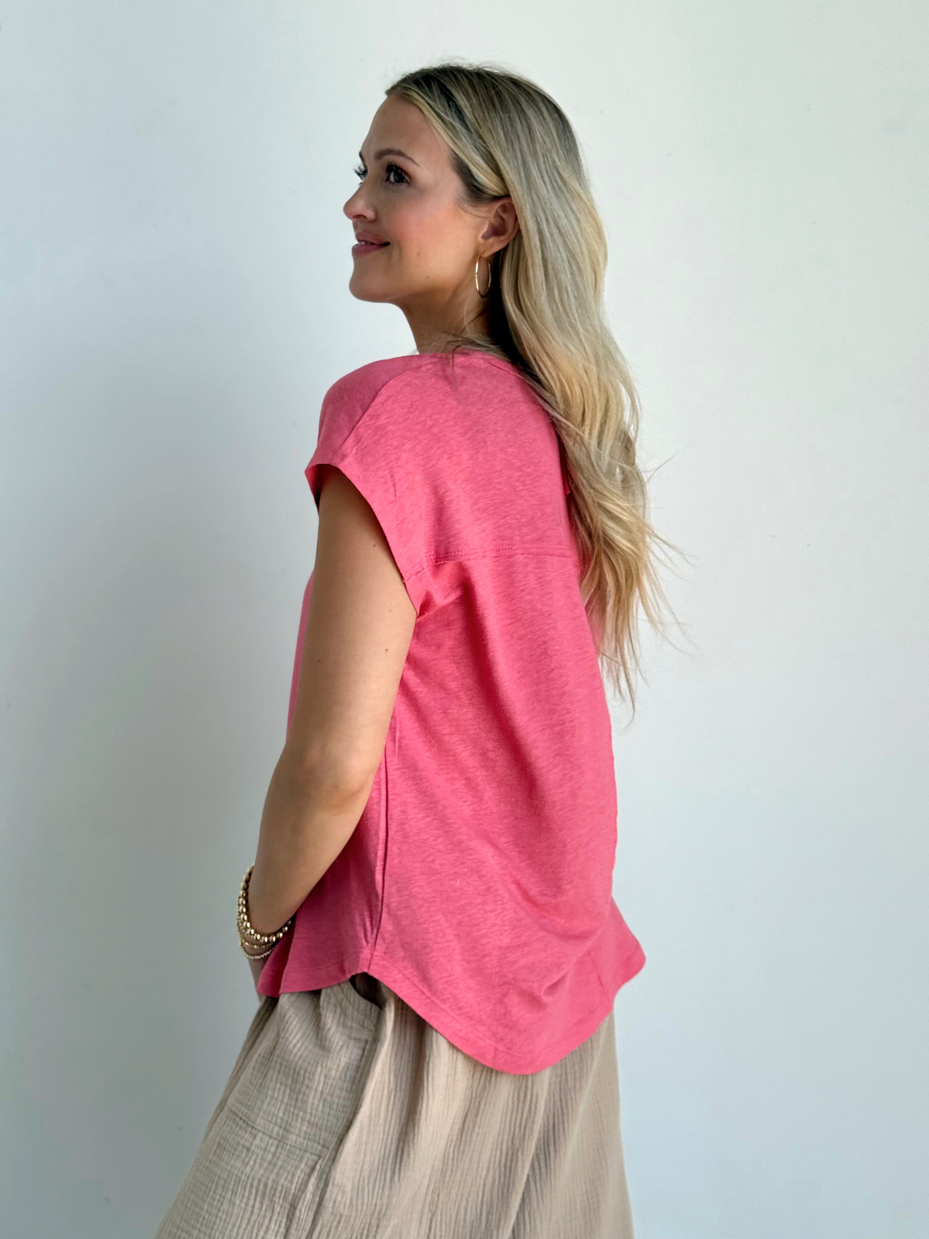 Summit Tee - GUAVA PUNCH - willows clothing S/S SHIRT