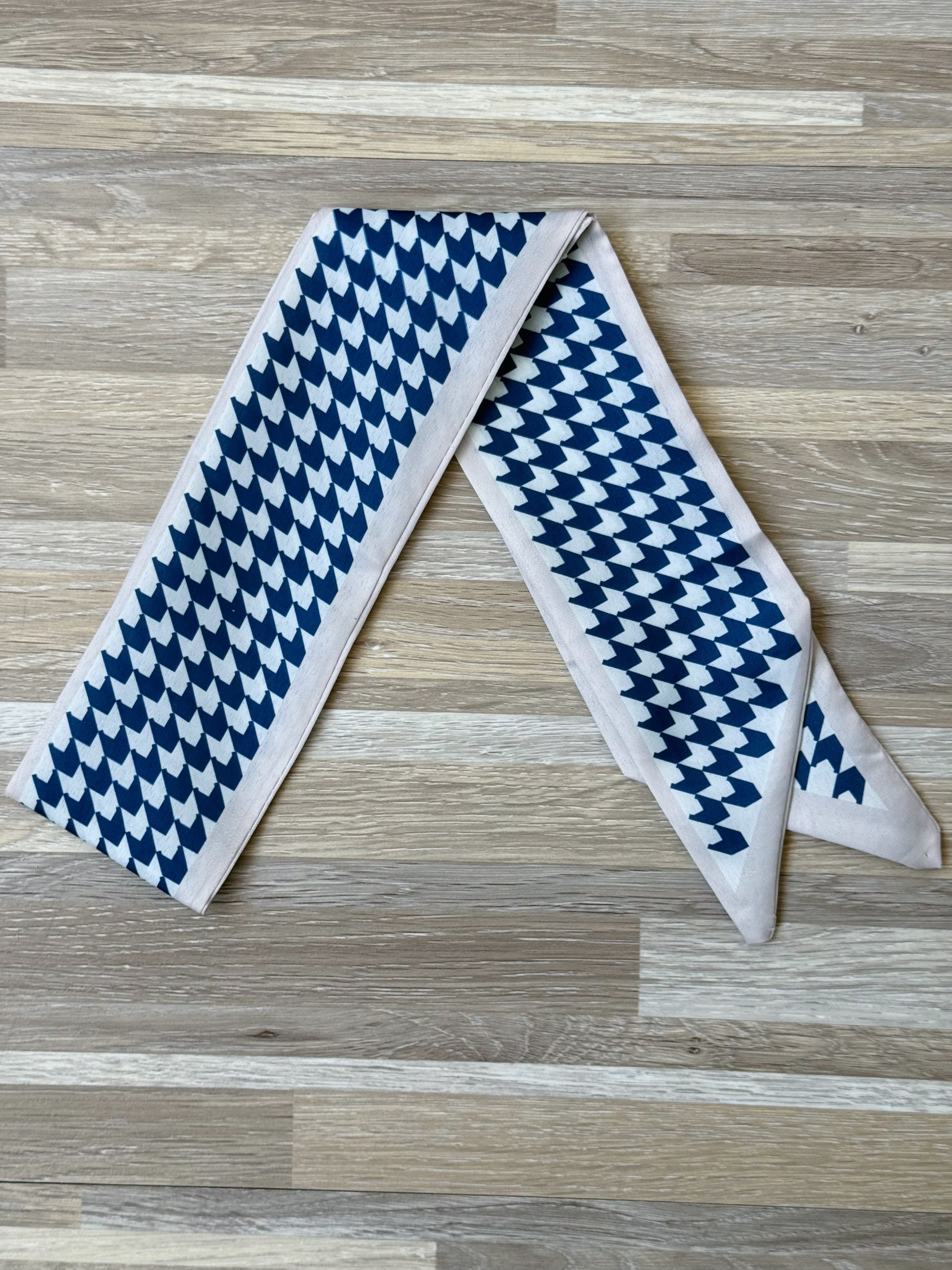 Thin Scarf - NAVY - willows clothing Scarves