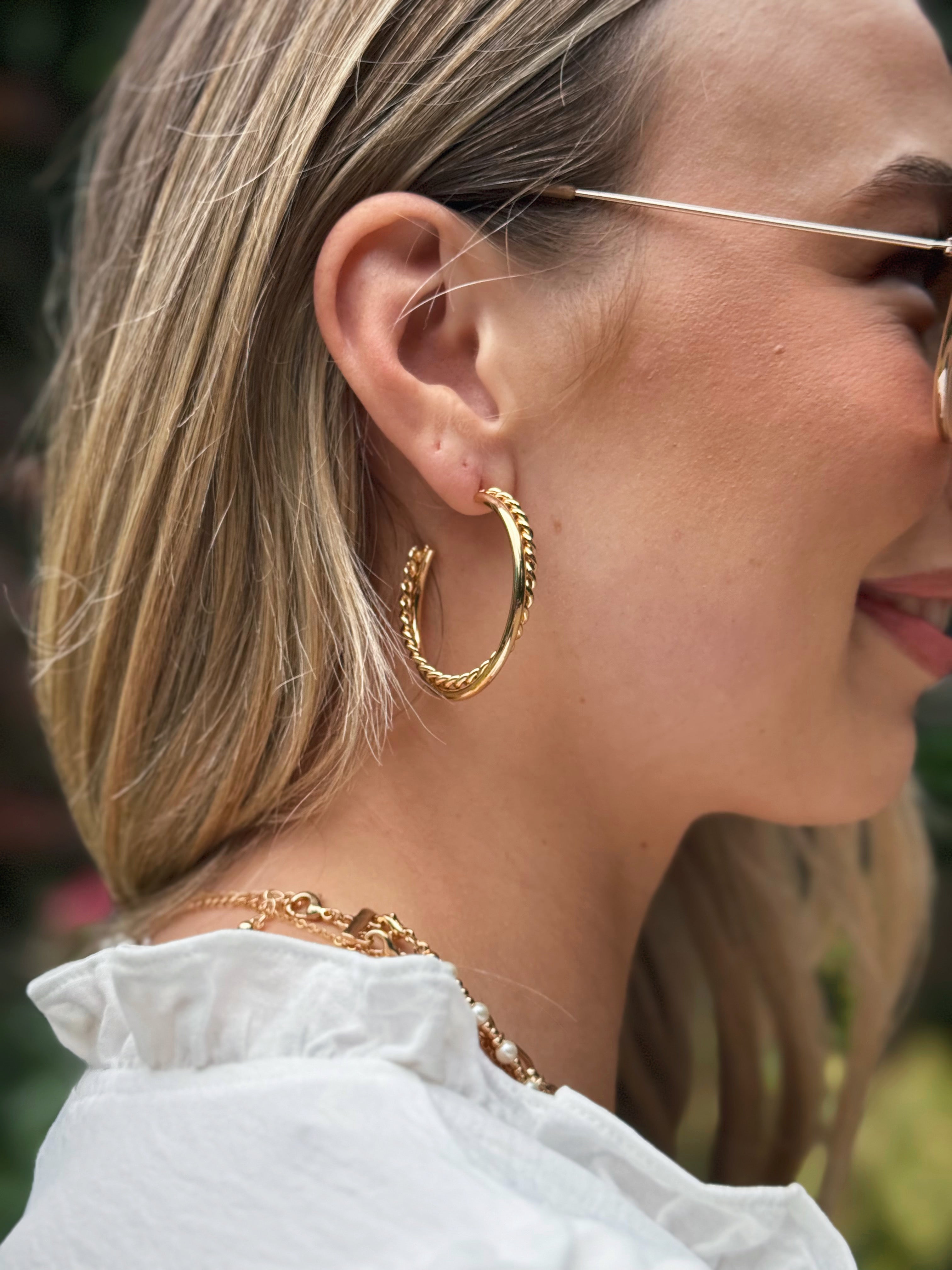 Twist Hoop Earrings - GOLD - willows clothing EARRINGS