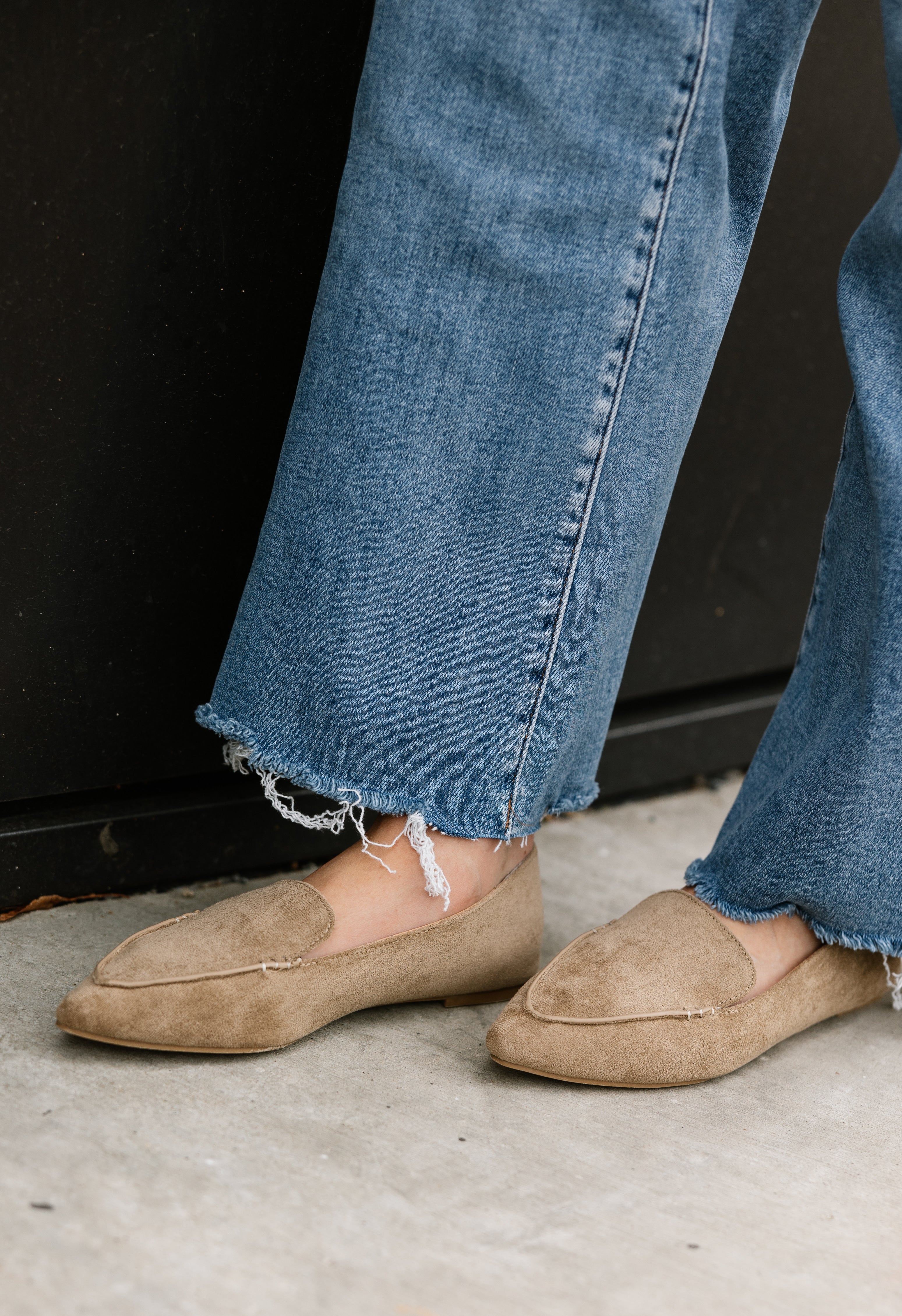 Uptown Flats - OATMEAL SUEDE - willows clothing Flats