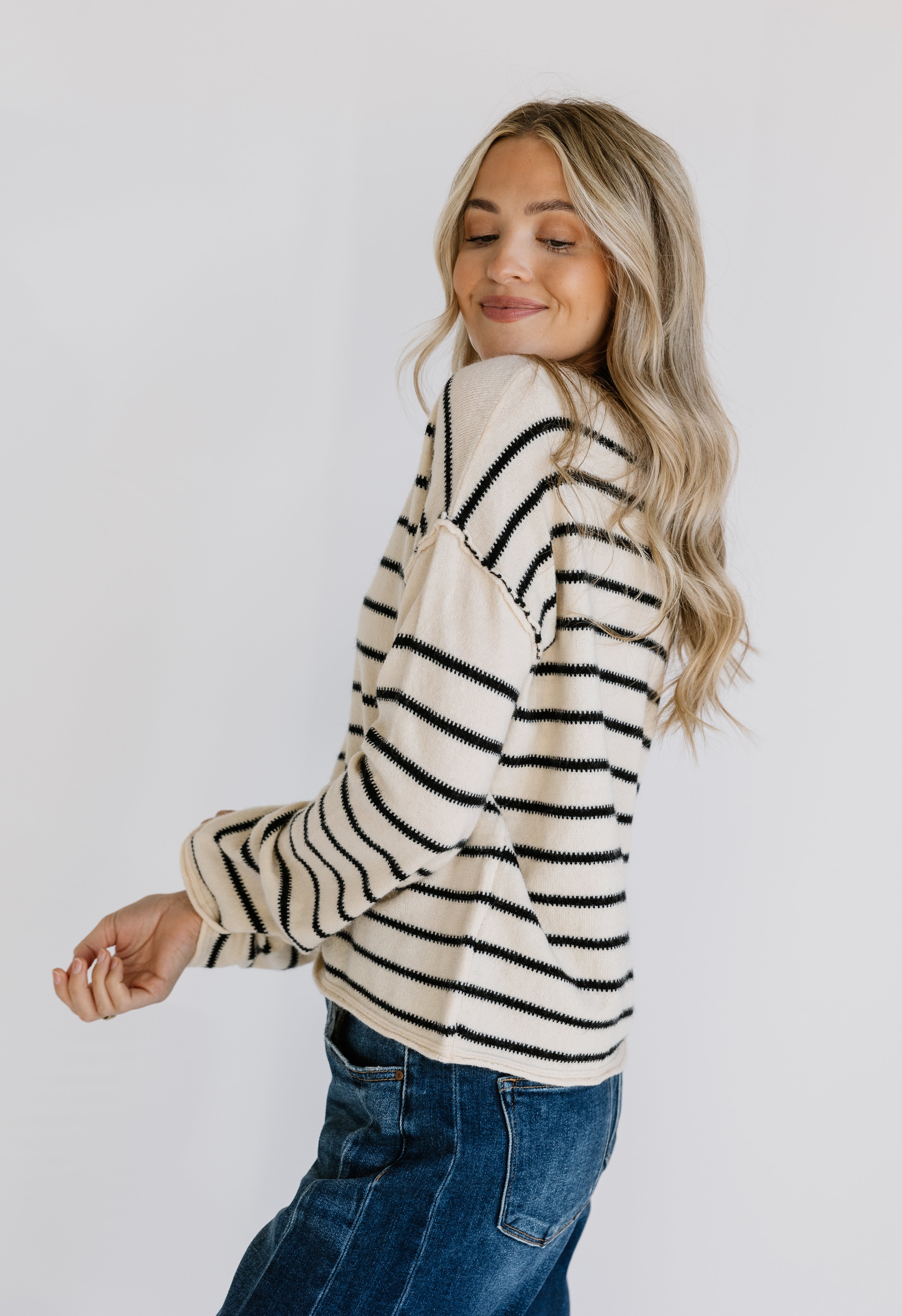 Willow Tree Sweater - BLACK - willows clothing SWEATER