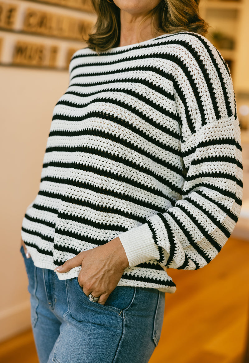 Juneau Sweater - BLACK - willows clothing SWEATER