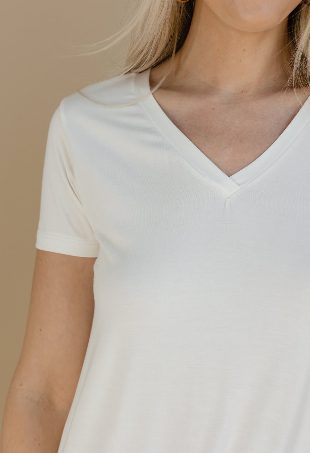 Long V-Neck Basic T-Shirt - IVORY - willows clothing S/S Shirt