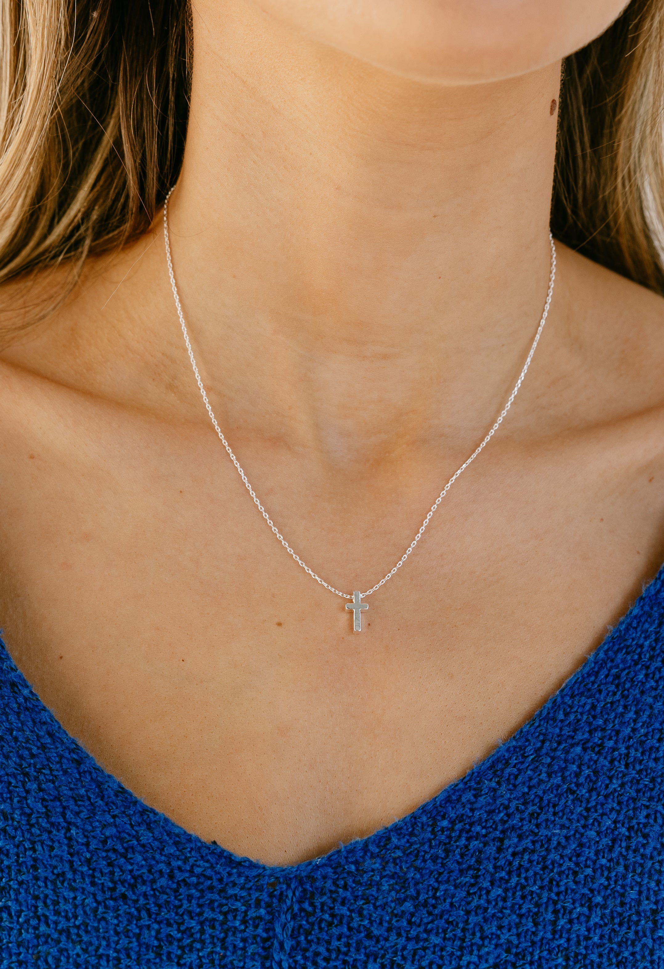 Minimalist Cross Necklace - SILVER - willows clothing NECKLACE
