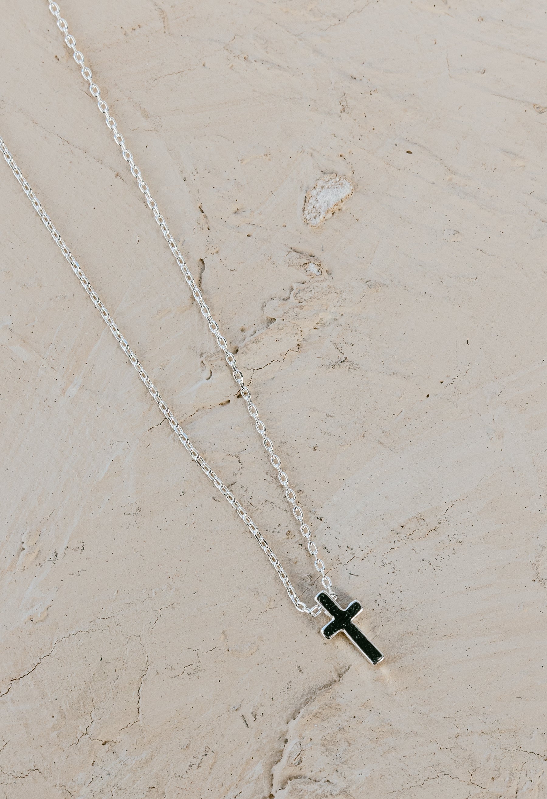 Minimalist Cross Necklace - SILVER - willows clothing NECKLACE