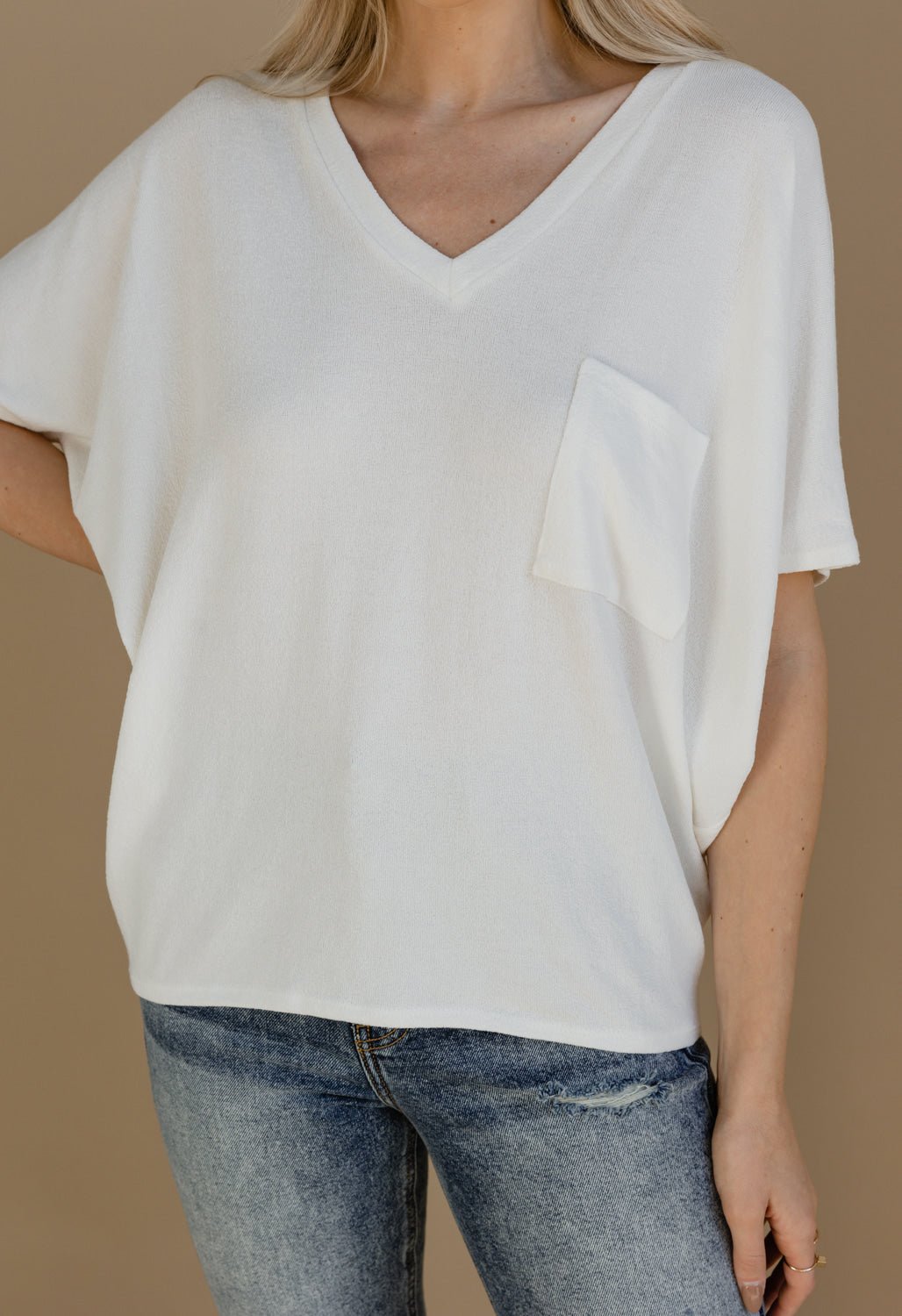 Ridge V-Neck Tee - IVORY - willows clothing S/S Shirt