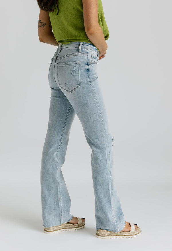 Spellbound Jeans - LIGHT WASH - willows clothing BOOTCUT